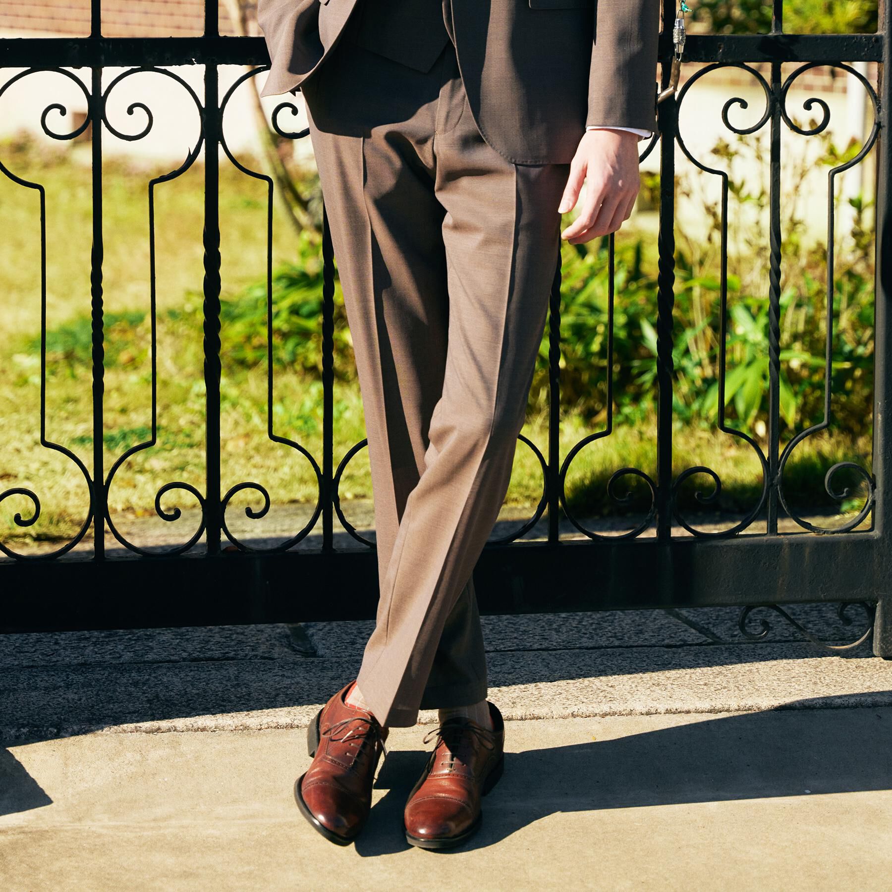 TAKEO KIKUCHI「【BOWLER HAT LABEL】TWトロピカルシャンブレー JAZZスラックス」|その他|ブラウン(043)