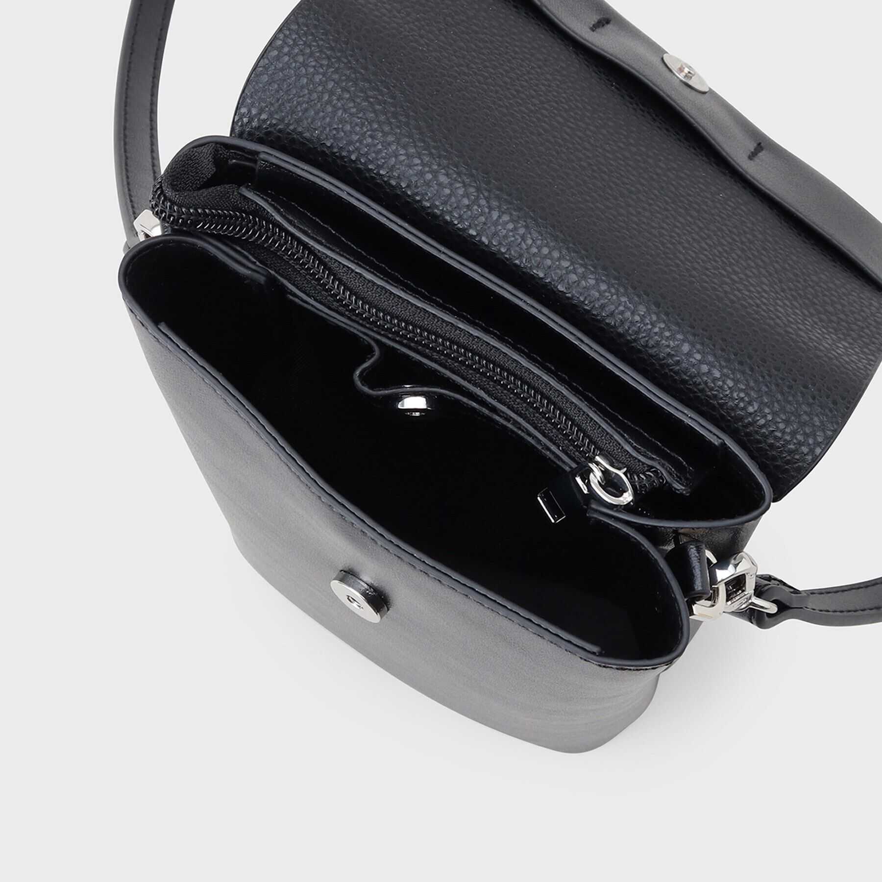 tk.TAKEO KIKUCHI「コンパクトミニショルダー」|ショルダー・メッセンジャー|