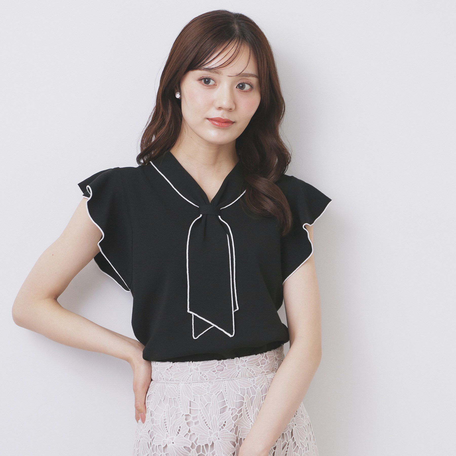 index「フレアスリーブボウタイニット【洗濯機洗い可/接触冷感/抗ピル】」|ニット・セーター|ブラック(119)