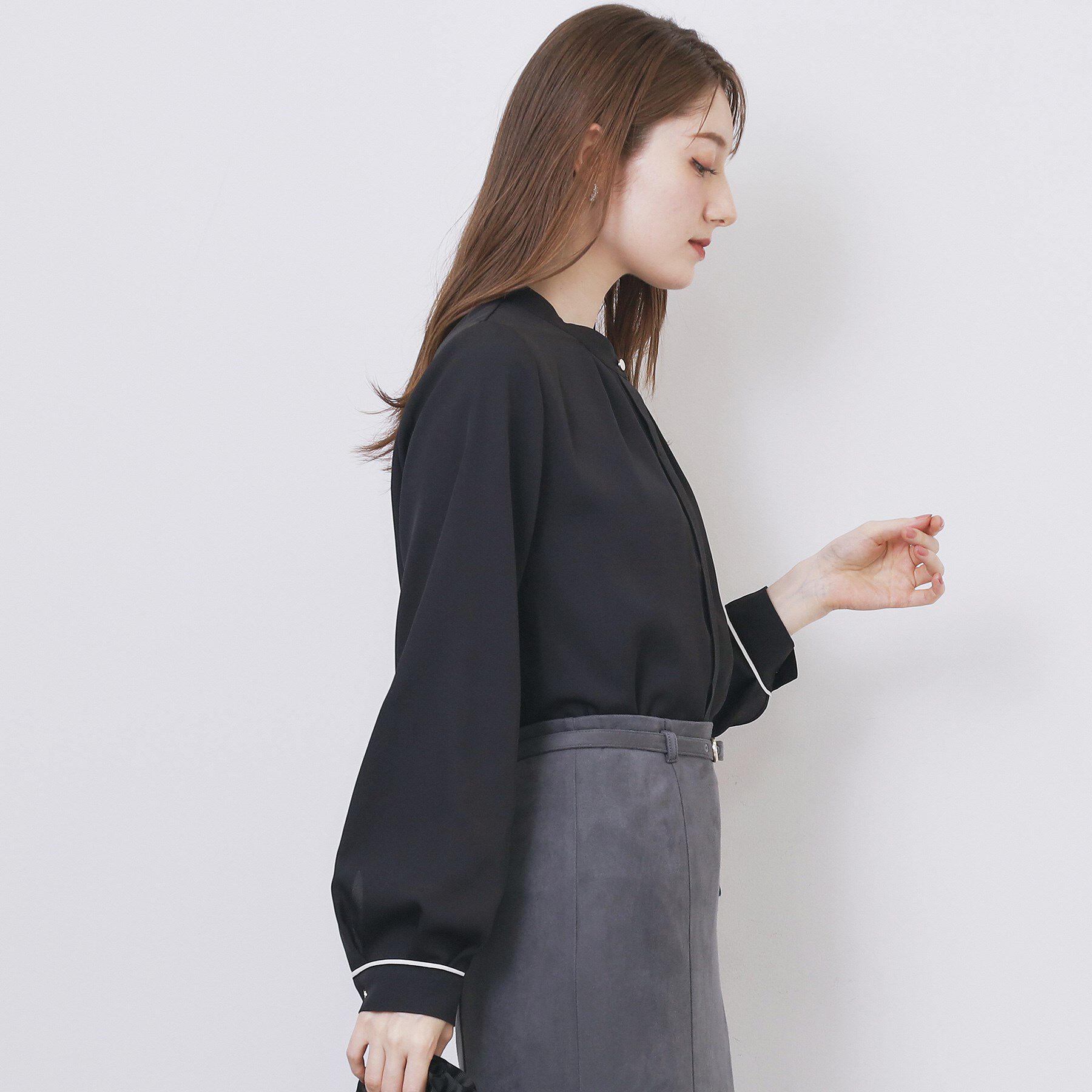 index「タックデザインバンドカラーブラウス【洗濯機OK】」|シャツ・ブラウス|