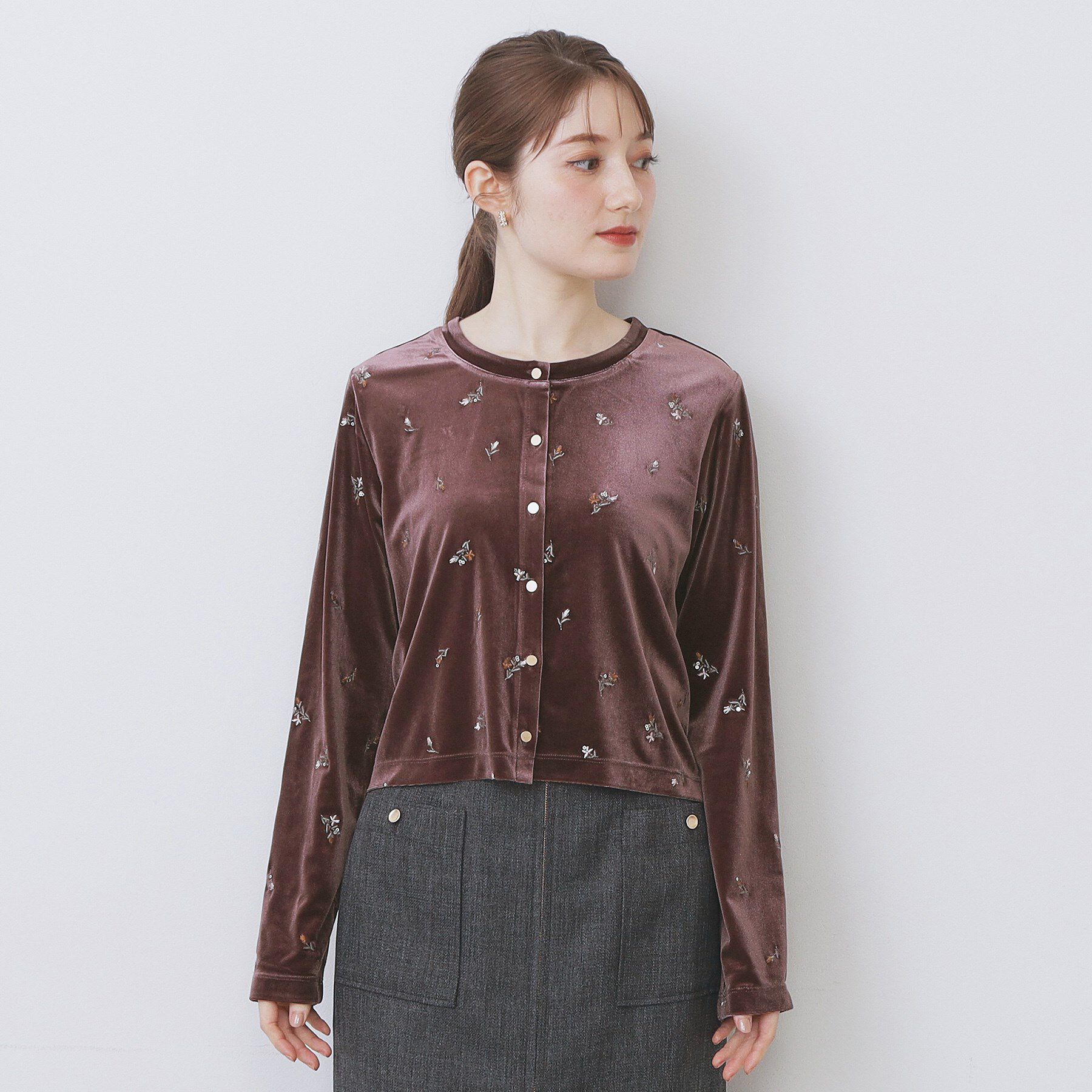 index「小花刺繍ベロアショートカーディガン【洗濯機OK】」|カーディガン|