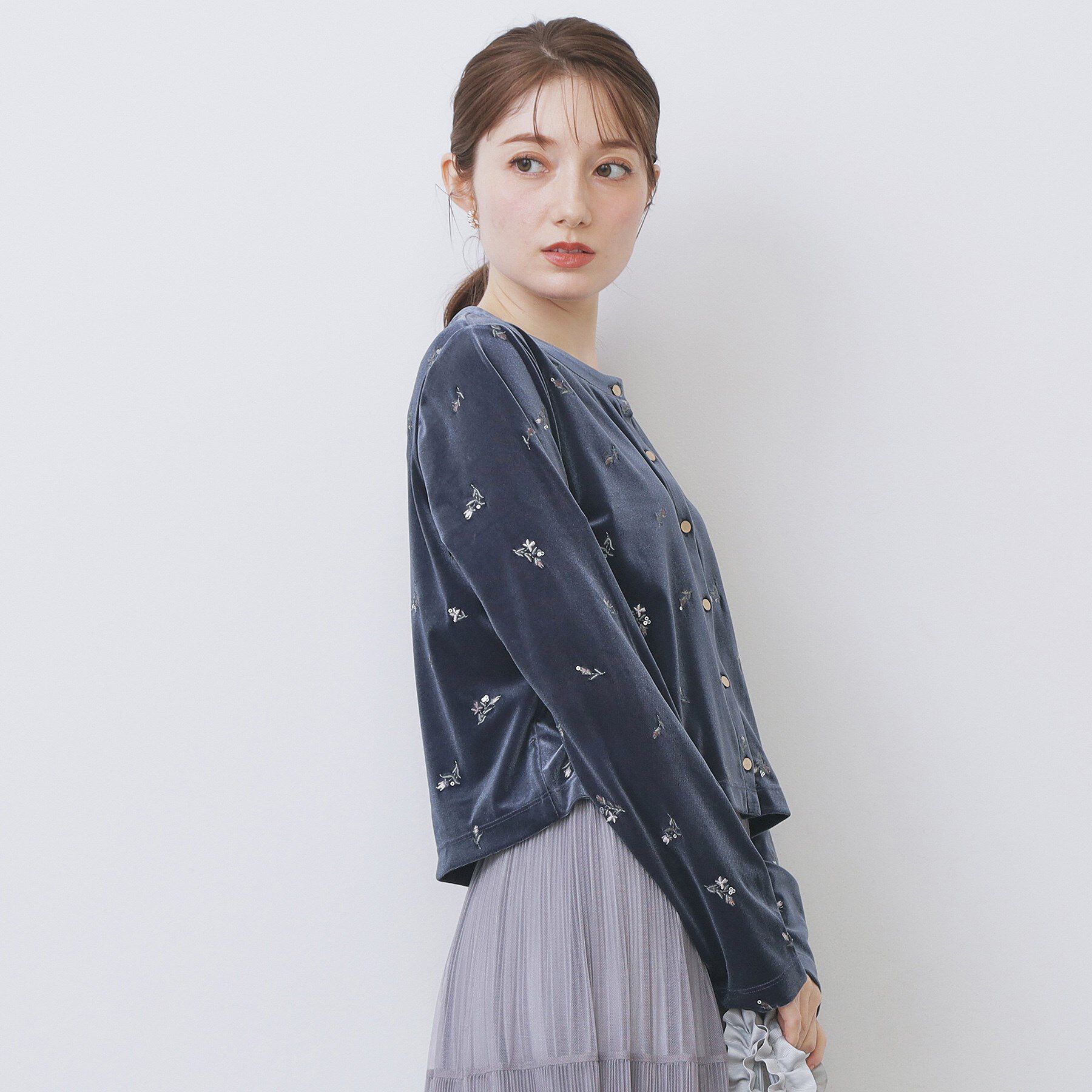 index「小花刺繍ベロアショートカーディガン【洗濯機OK】」|カーディガン|