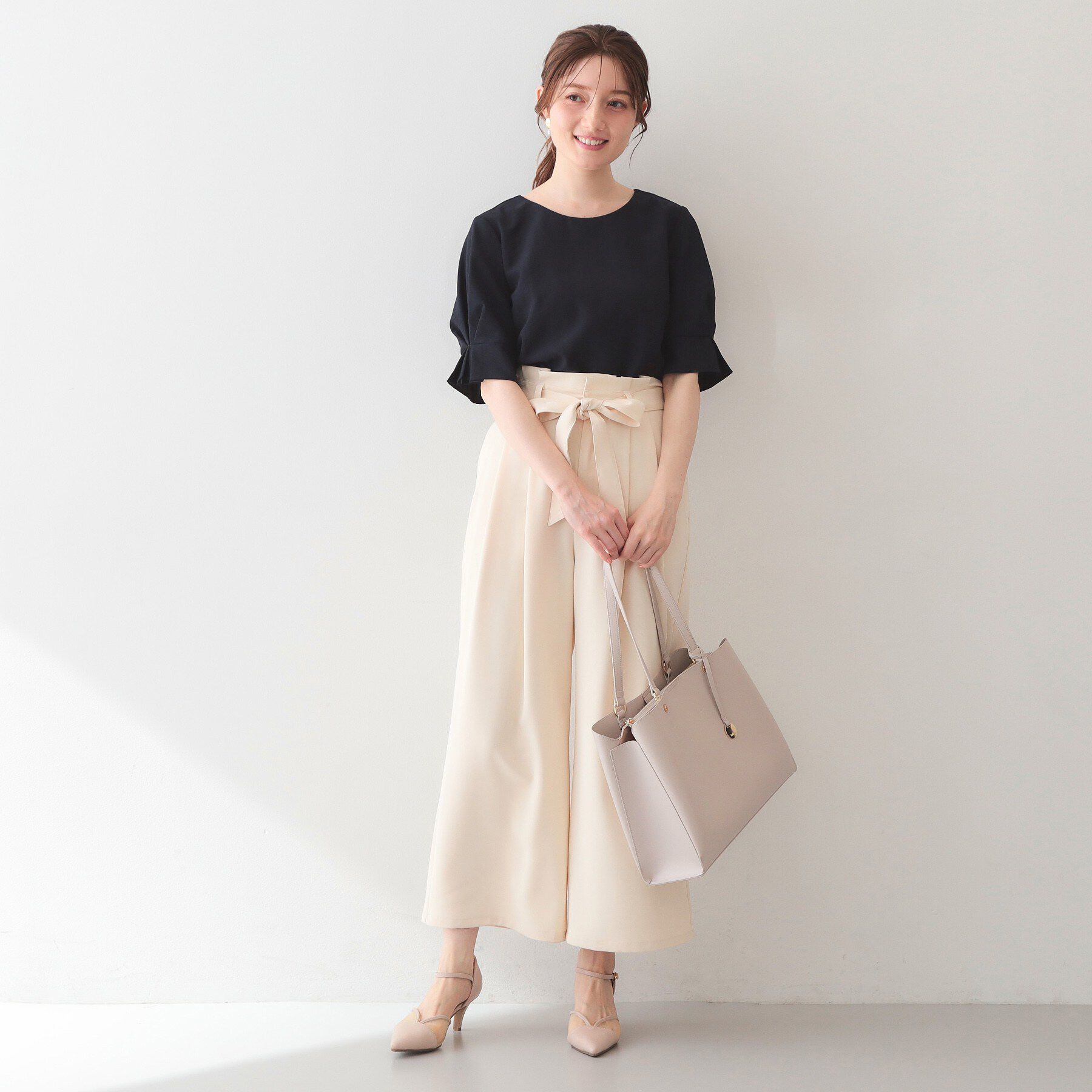 index「接触冷感タックパフスリーブブラウス【吸水速乾/防シワ/イージーアイロン/洗濯機OK】《XS～3L/6」|シャツ・ブラウス|