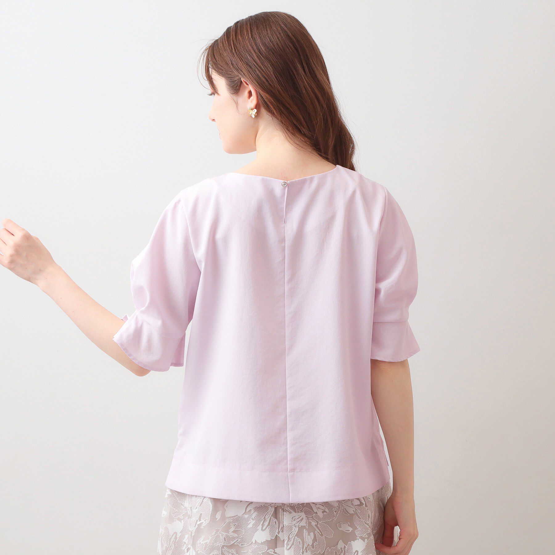index「接触冷感タックパフスリーブブラウス【吸水速乾/防シワ/イージーアイロン/洗濯機OK】《XS～3L/6」|シャツ・ブラウス|