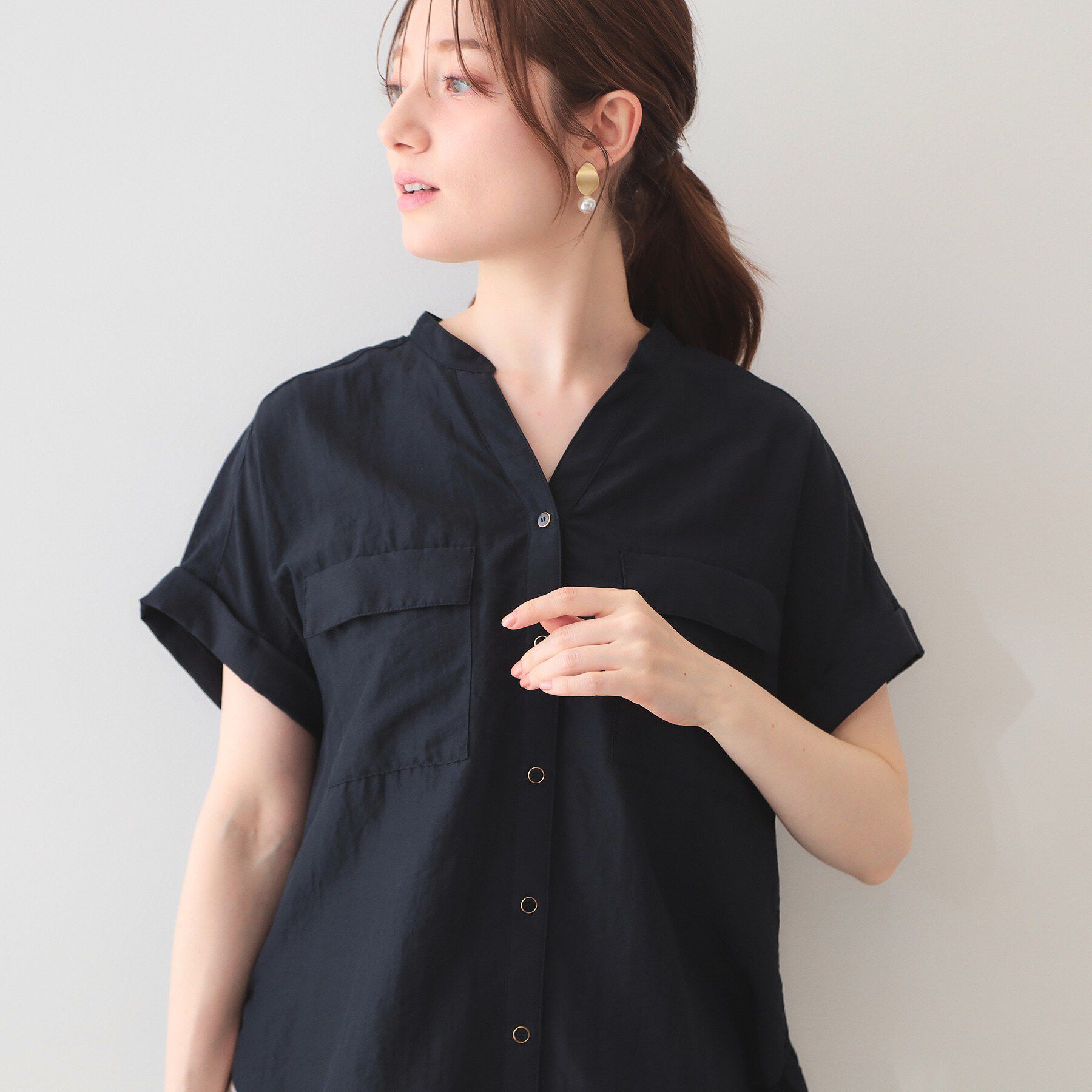 index「ダブルポケットスキッパーブラウス【洗濯機OK/接触冷感/吸水速乾/防シワ/イージーアイロン】《S～3」|シャツ・ブラウス|