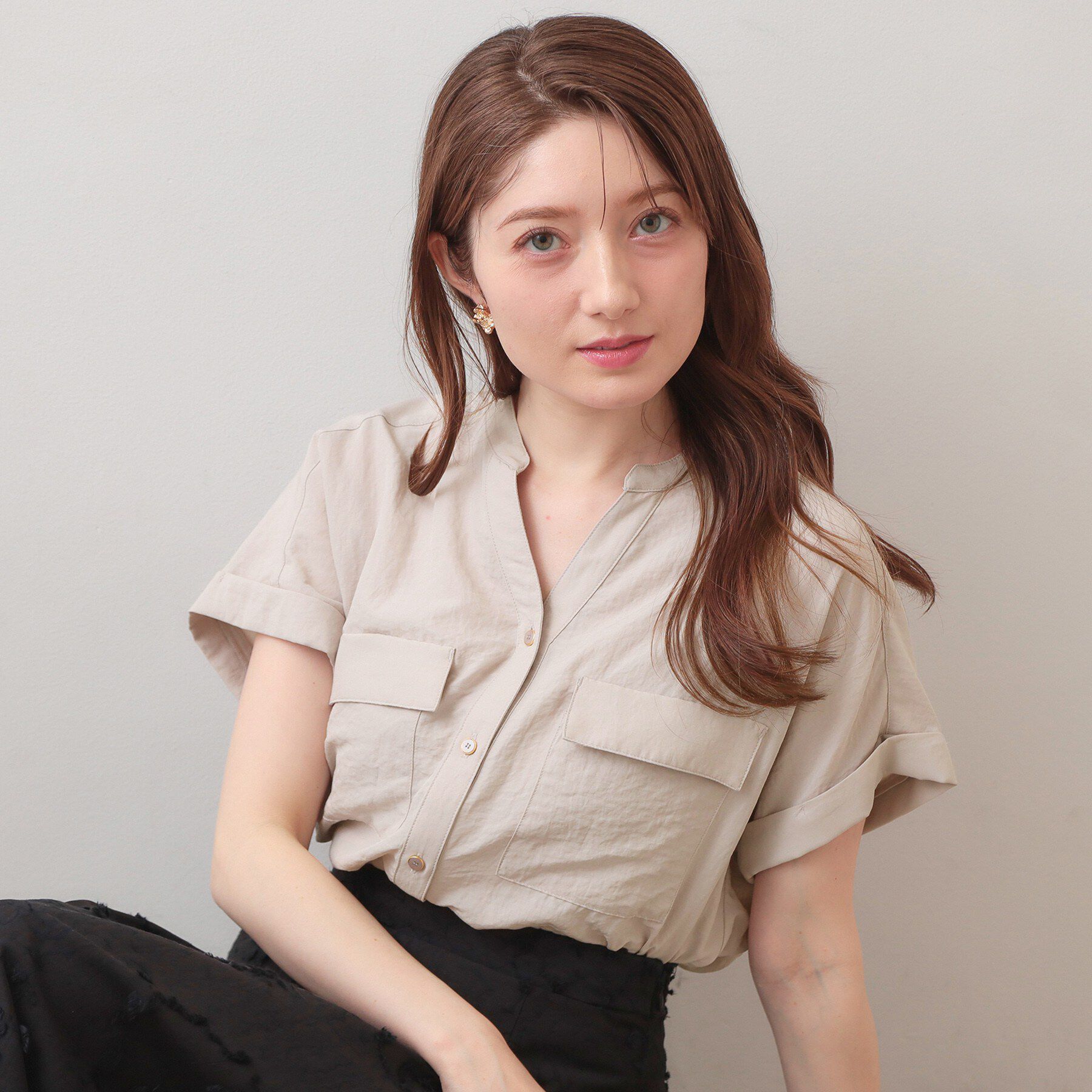 index「ダブルポケットスキッパーブラウス【洗濯機OK/接触冷感/吸水速乾/防シワ/イージーアイロン】《S～3」|シャツ・ブラウス|グレージュ(050)