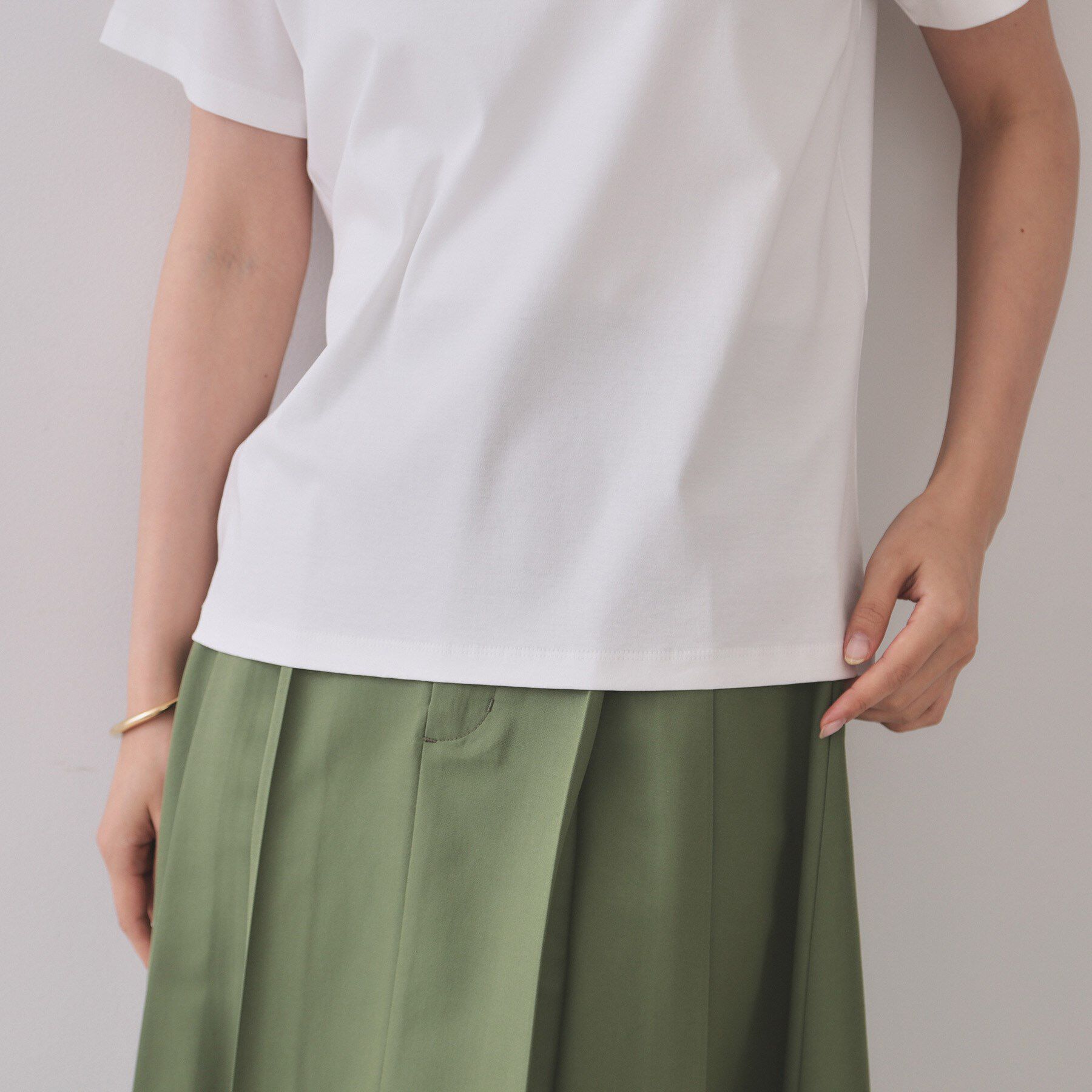 OPAQUE.CLIP「刺繍＆スパンコールロゴTシャツ【洗濯機洗い可】」|Tシャツ・カットソー|