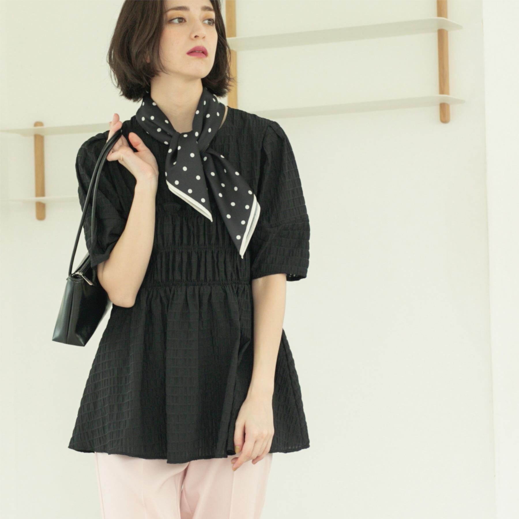 OPAQUE.CLIP「シャーリングペプラムブラウス【洗濯機洗い可】」|シャツ・ブラウス|ブラック(019)