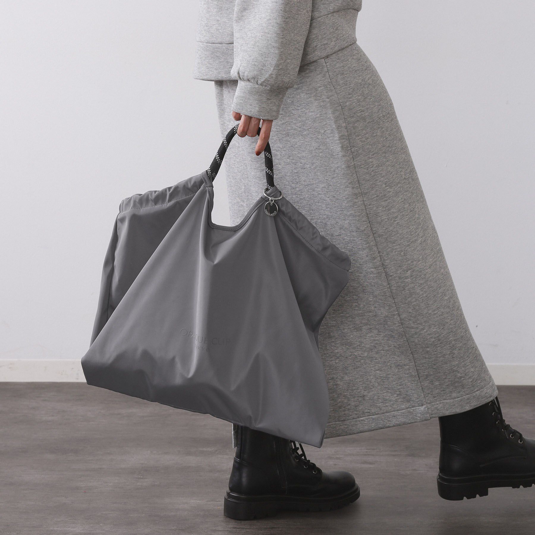 OPAQUE.CLIP「【軽量/A4サイズ対応】ロープハンドルドロストBIGトートバッグ」|トートバッグ|チャコールグレー(0