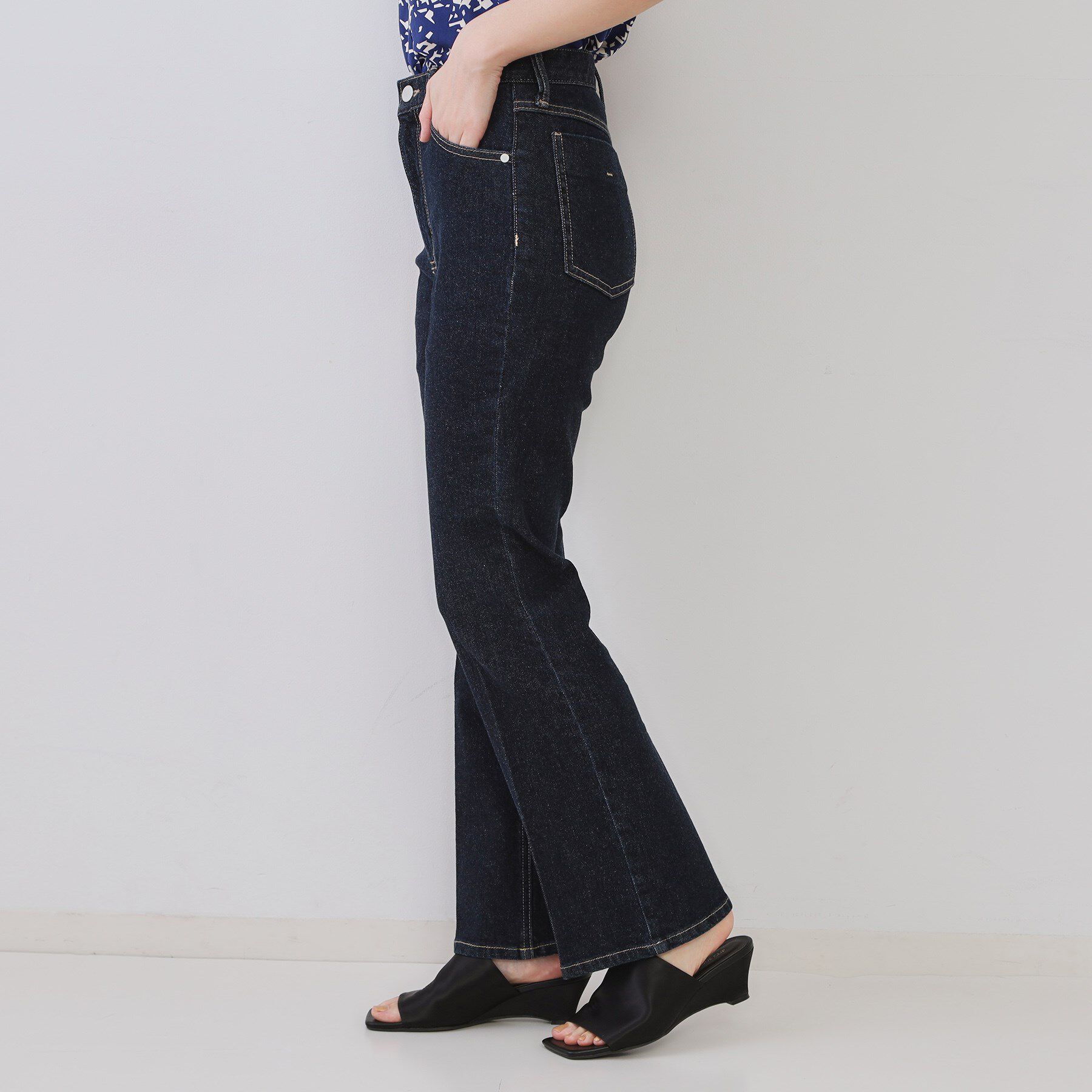 OPAQUE.CLIP「ストレッチセミフレアデニム【洗濯機洗い可】《SS～LL》」|デニム|