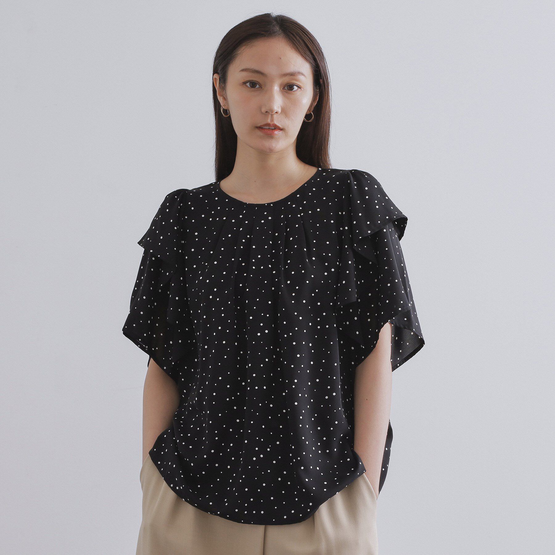 OPAQUE.CLIP「ランダムドットフリルブラウス【洗濯機洗い可】」|シャツ・ブラウス|