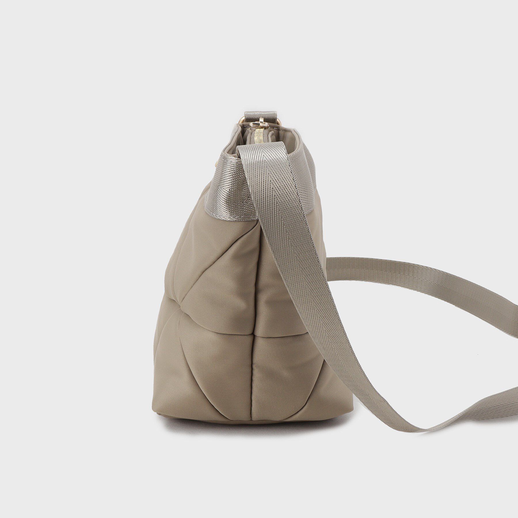 OPAQUE.CLIP「【軽量】トライアングルミニショルダーバッグ」|ショルダー・メッセンジャー|