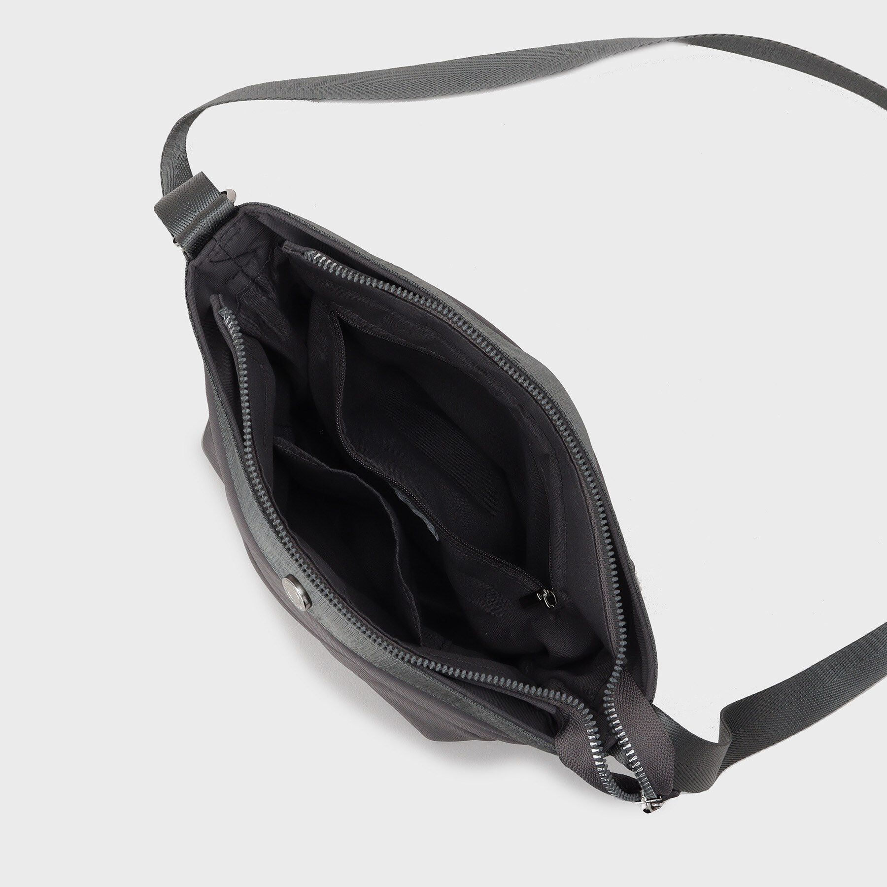 OPAQUE.CLIP「【軽量】トライアングルミニショルダーバッグ」|ショルダー・メッセンジャー|