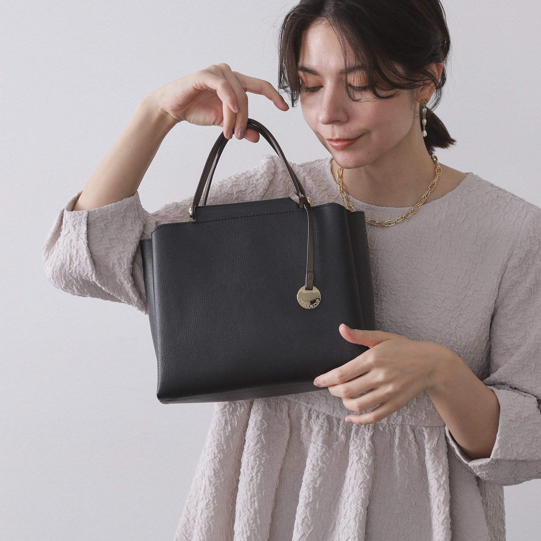 OPAQUE.CLIP「《BAILA掲載》3層仕様バイカラー合皮ミドルトートバッグ【軽量／2WAY】」|トートバッグ|