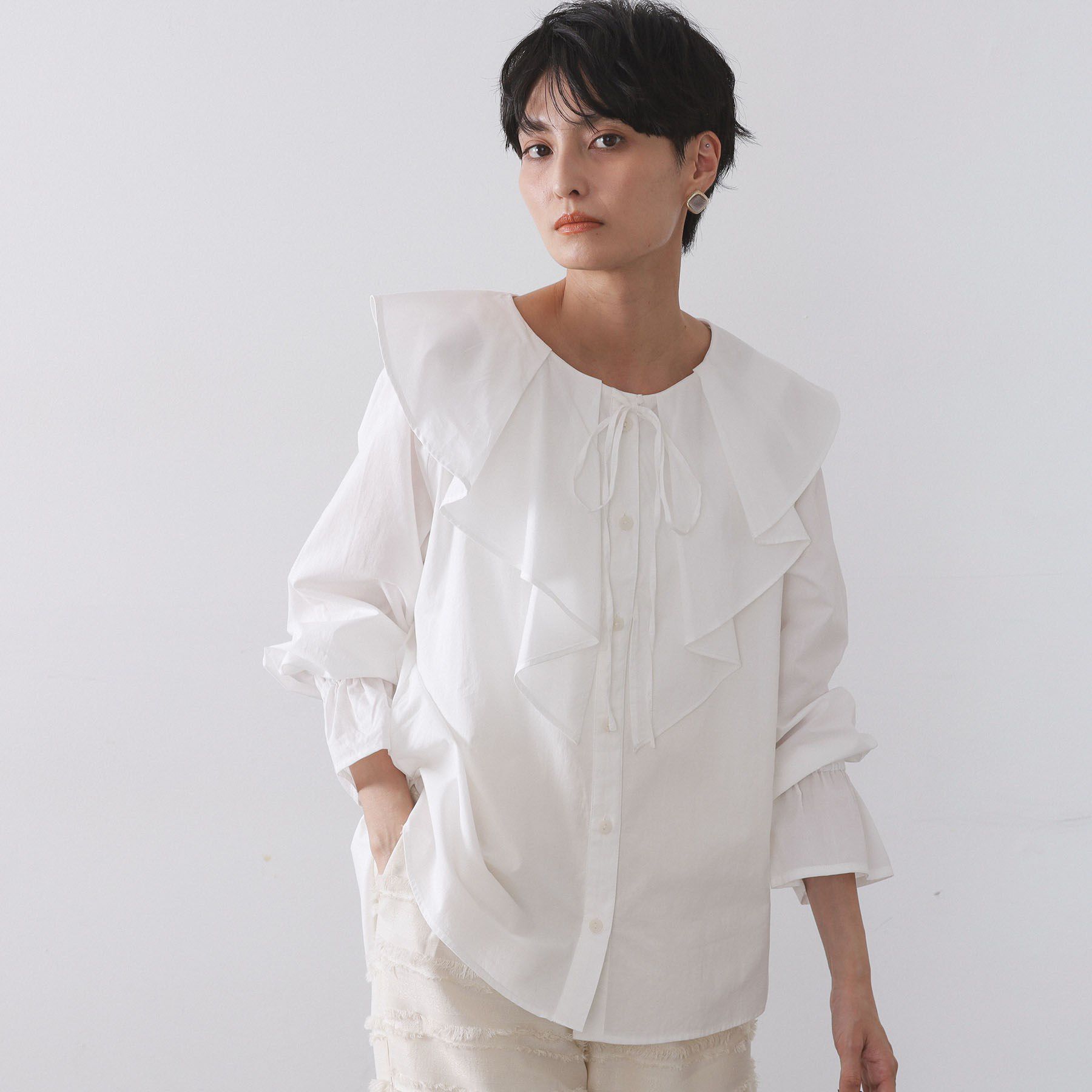 OPAQUE.CLIP「ラッフルフリルブラウス【洗濯機OK】」|シャツ・ブラウス|ホワイト(001)