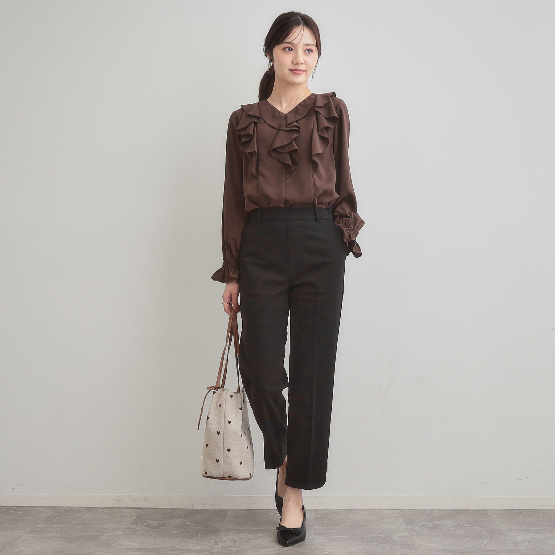 Couture broach「【通勤・美脚見え・あったか】裏起毛パール調スカラ裾デザインパンツ」|その他|