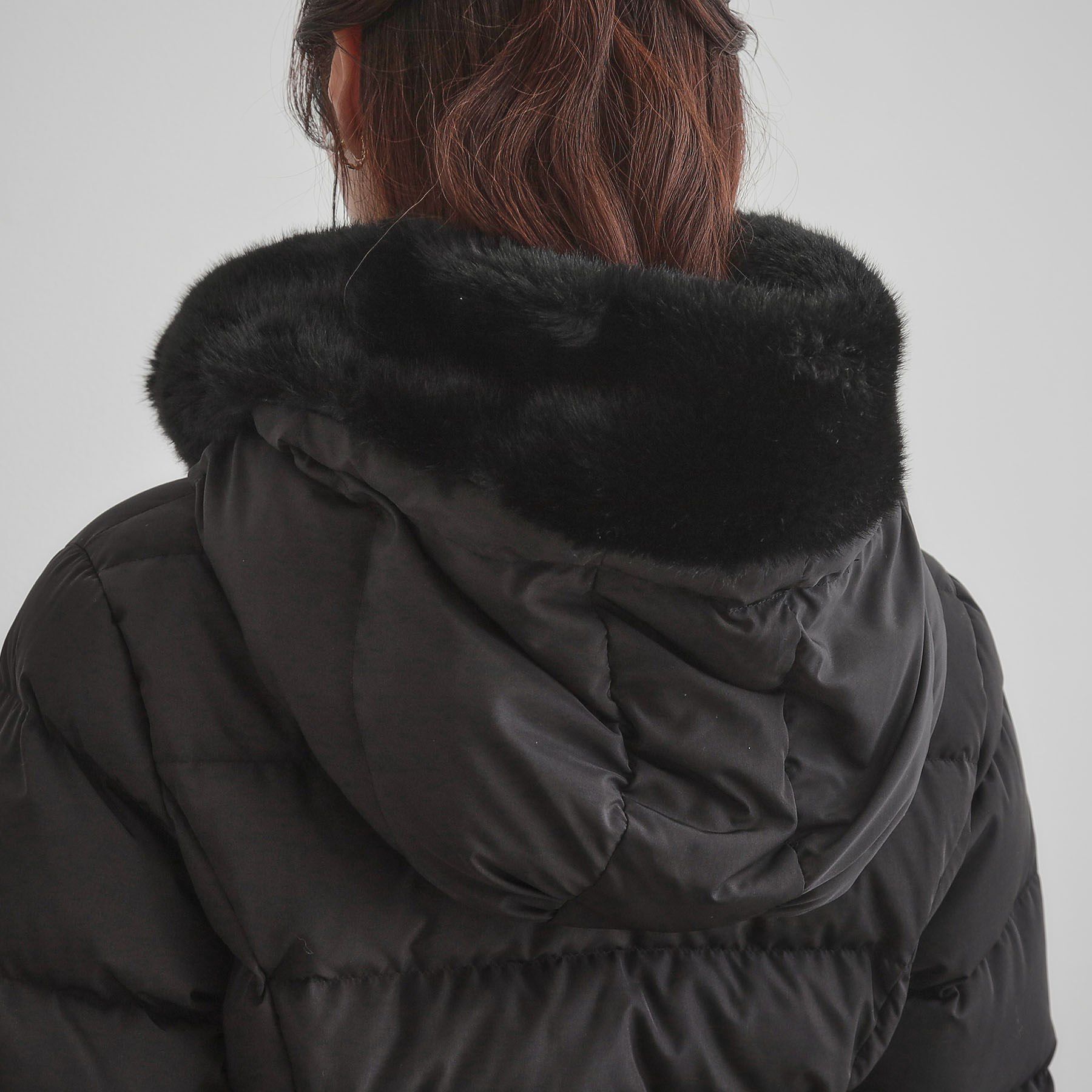 Couture broach「【2WAY・ベルト付き】フードフェイクファー ミドル丈ダウンコート」|ダウン|