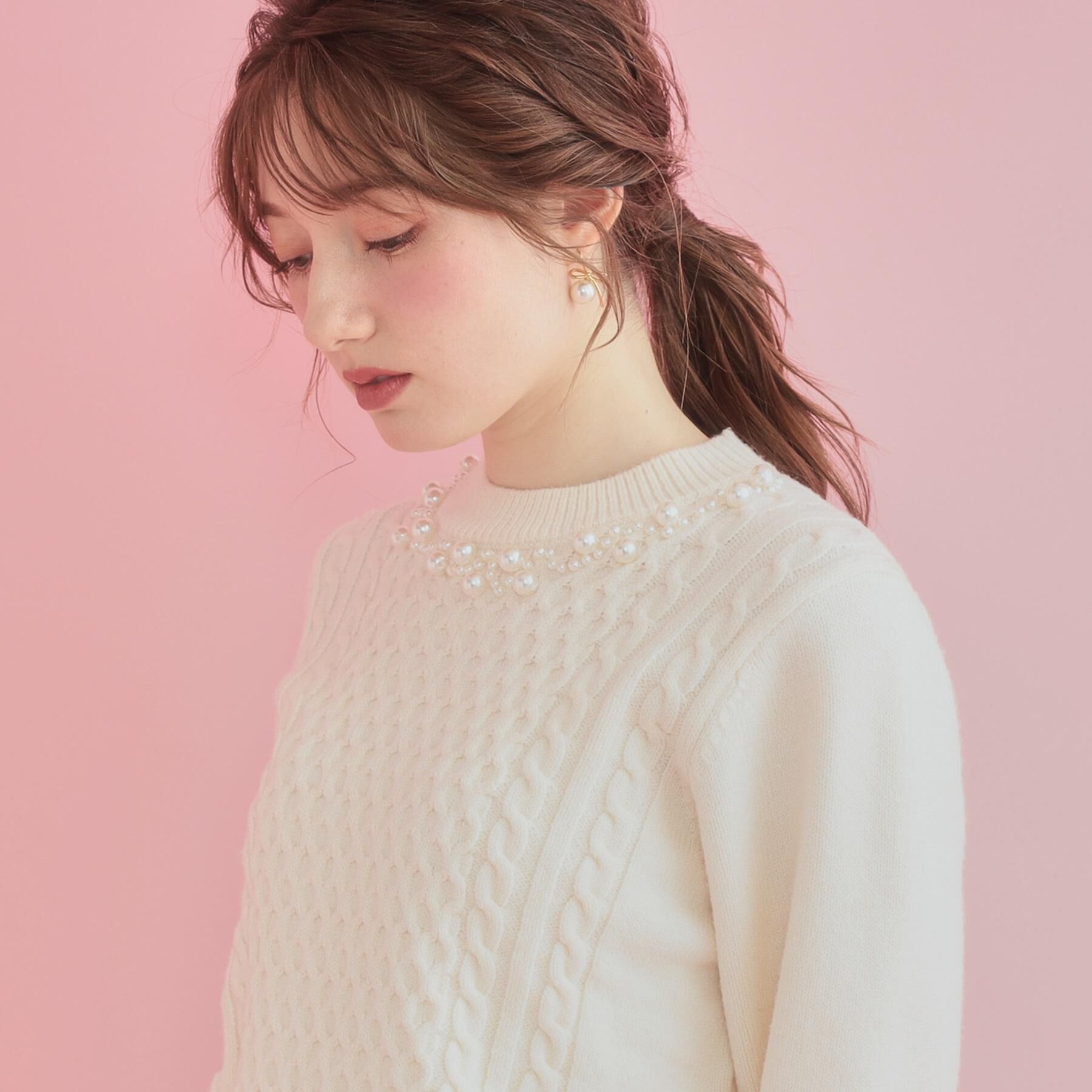Couture broach「【きれいめ】パール調デザイン アラン柄ニット」|ニット・セーター|アイボリー(004)