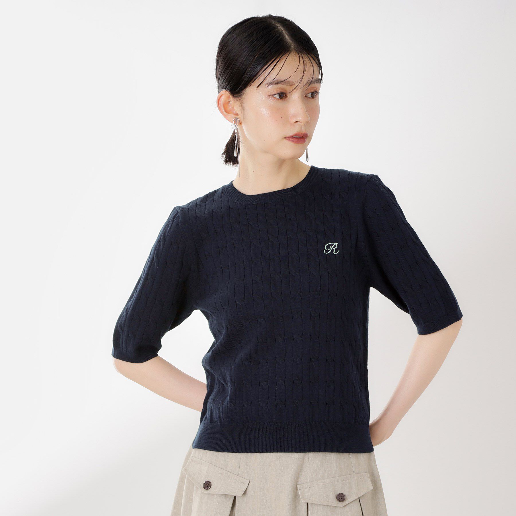 THE SHOP TK「ワンポイント刺繍ケーブル半袖ニット【洗濯機OK】」|ニット・セーター|ネイビー(094)