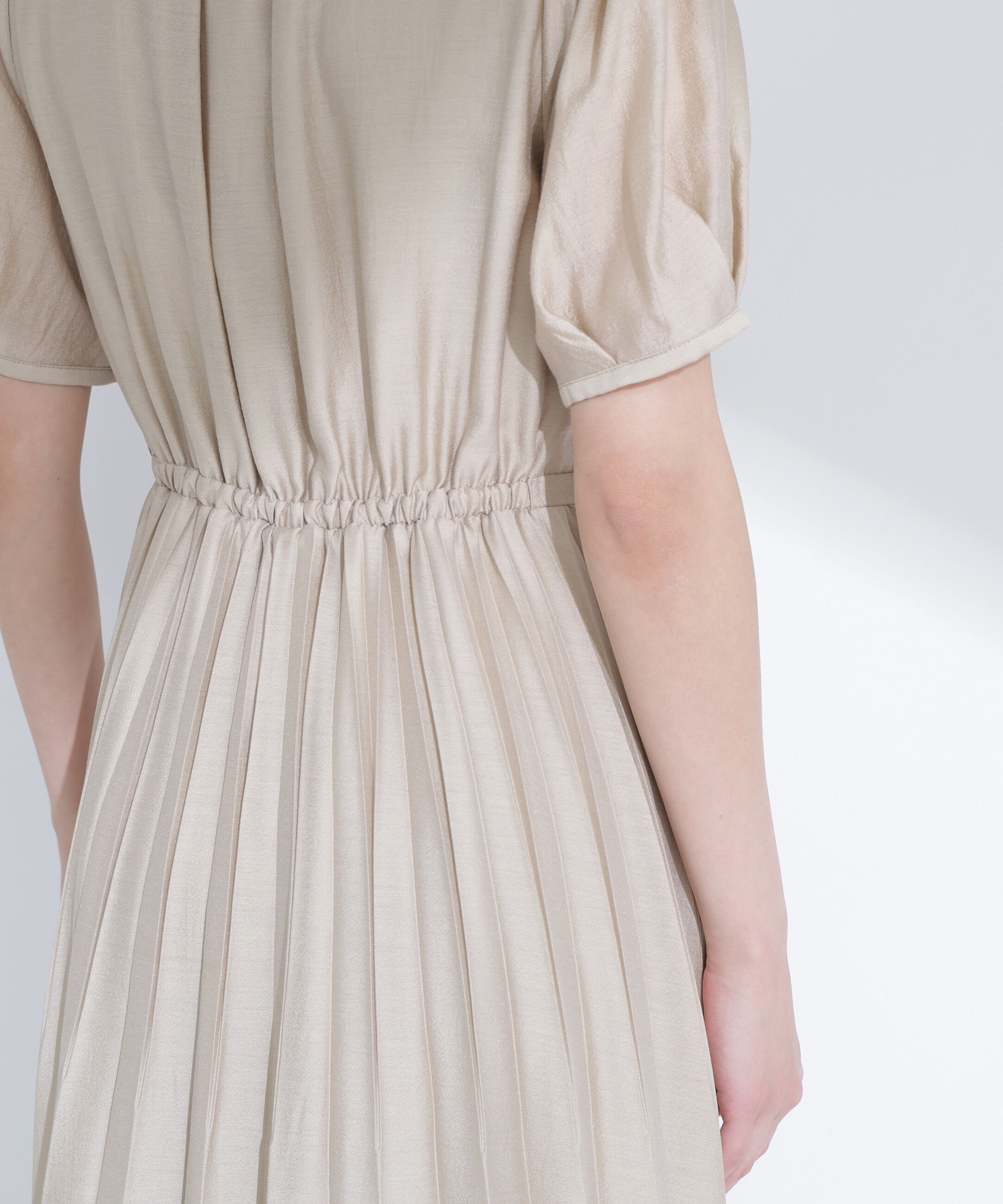  「フロントボタンプリーツワンピース」|ワンピース|