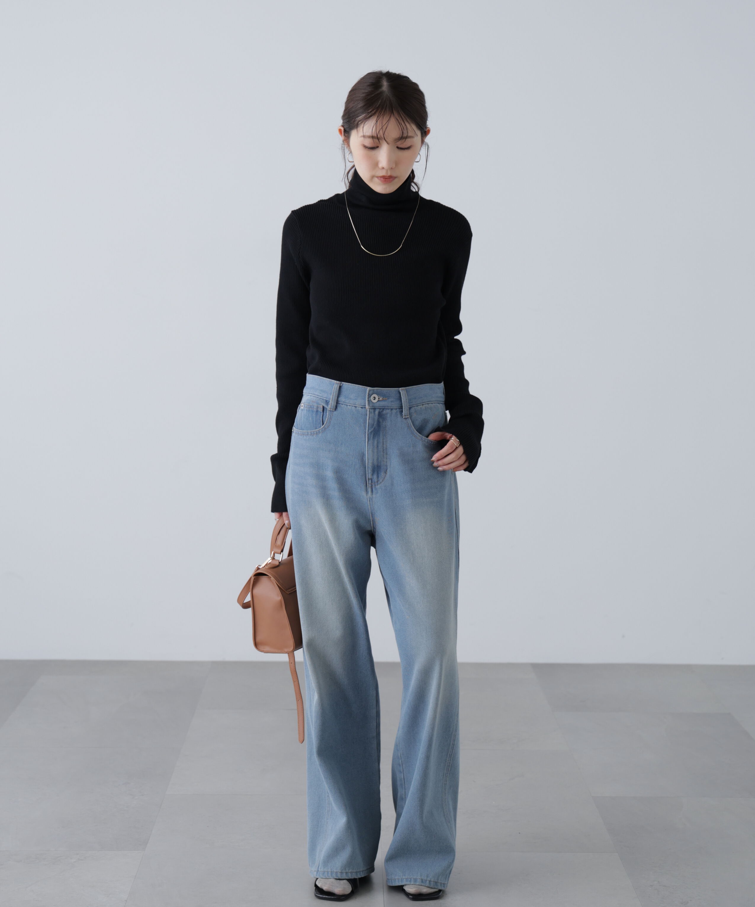  「袖金ボタンリブタートルニット」|ニット・セーター|