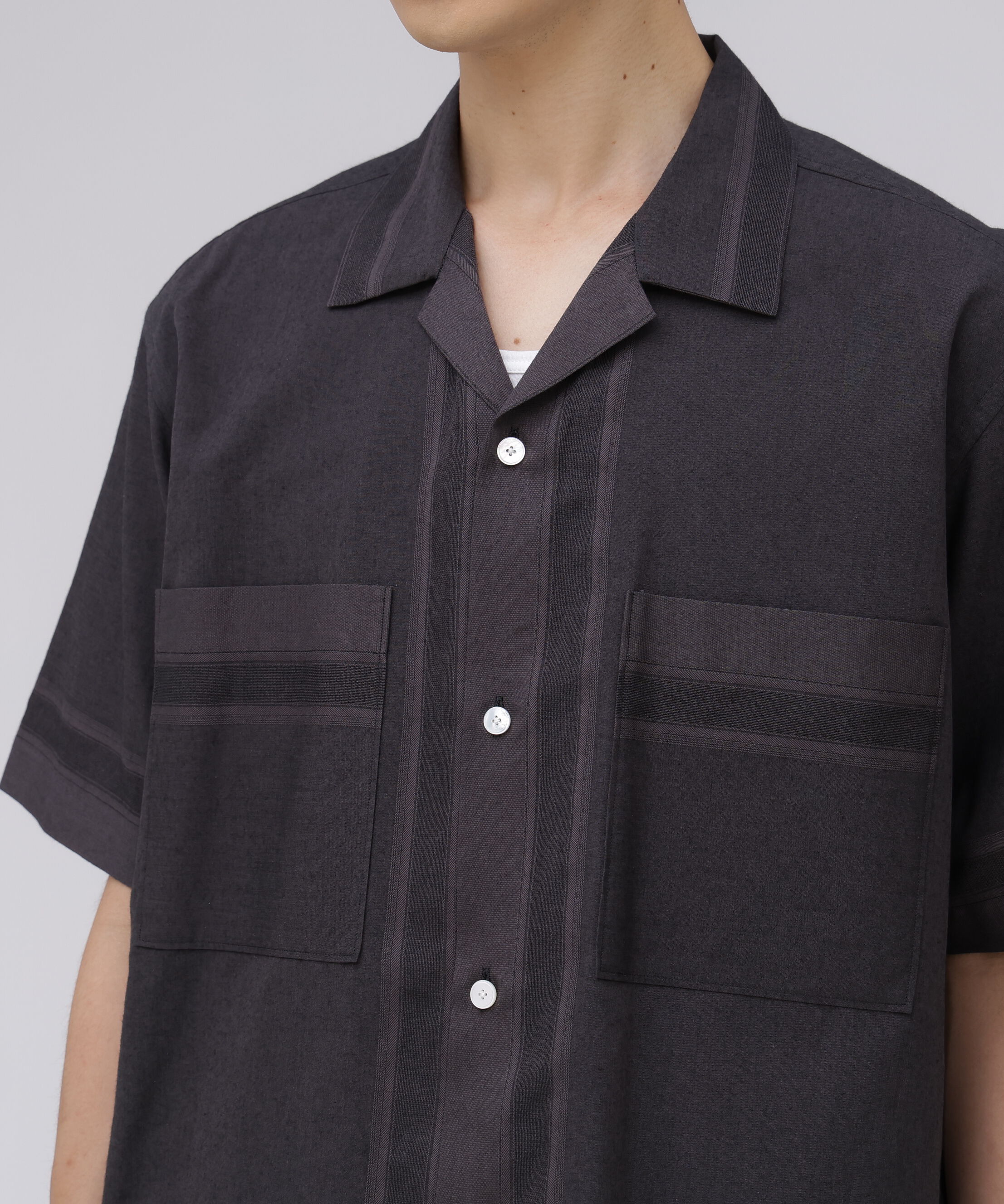 YLEVE 「YLEVE / DOBBY STRIPE CHAMBRAY OPEN COLLAR SHIRT」|シャツ・ブラウス|