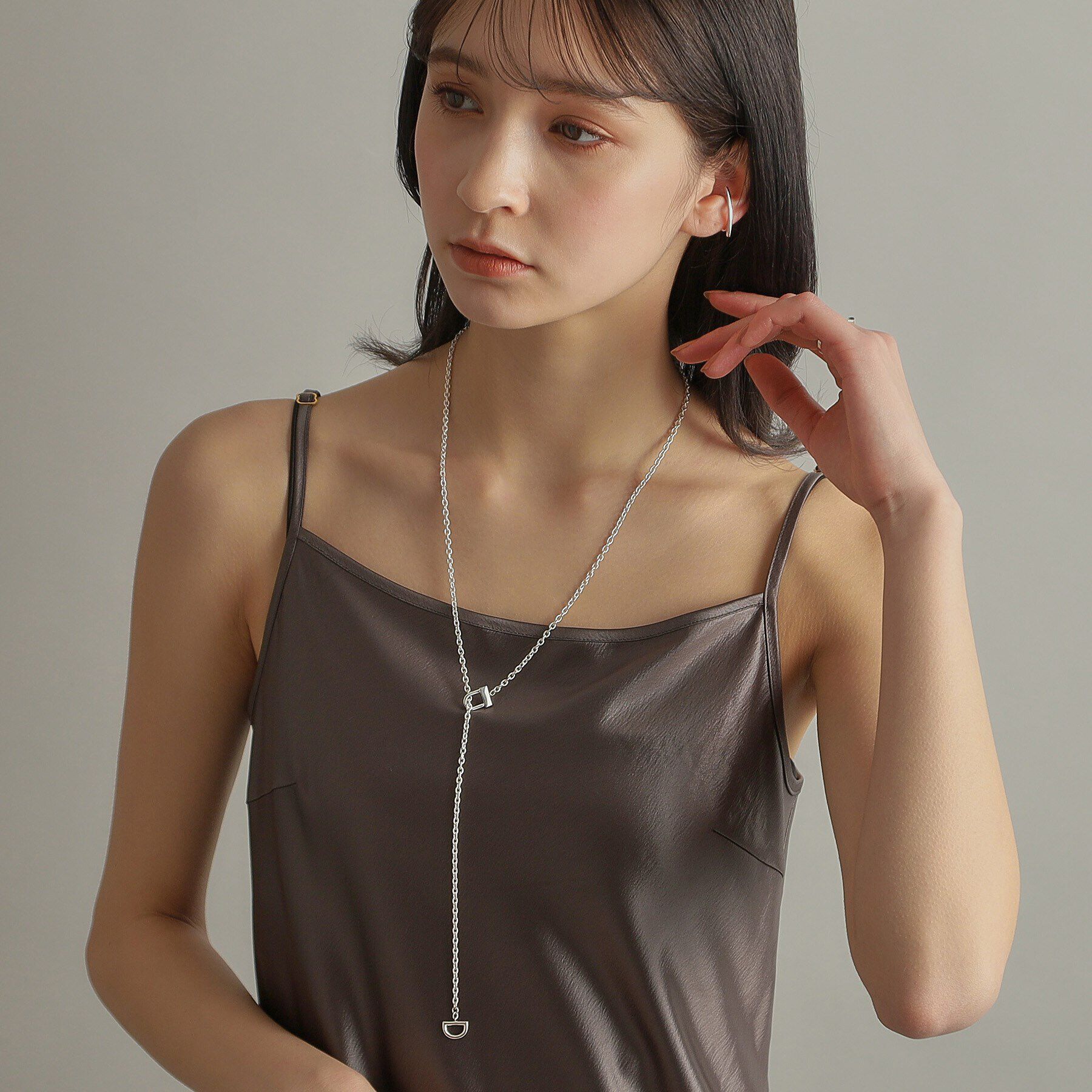 COCOSHNIK ONKITSCH「シルバー ロックモチーフ ラリエットネックレス」|ネックレス|