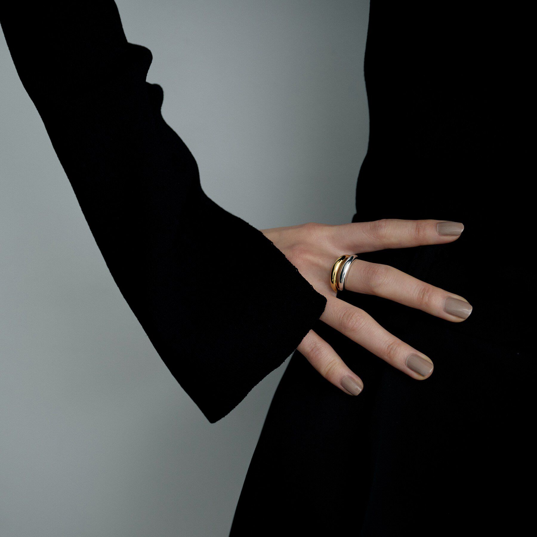 COCOSHNIK ONKITSCH「シルバー コンビカラー デュアルドームリング」|リング|