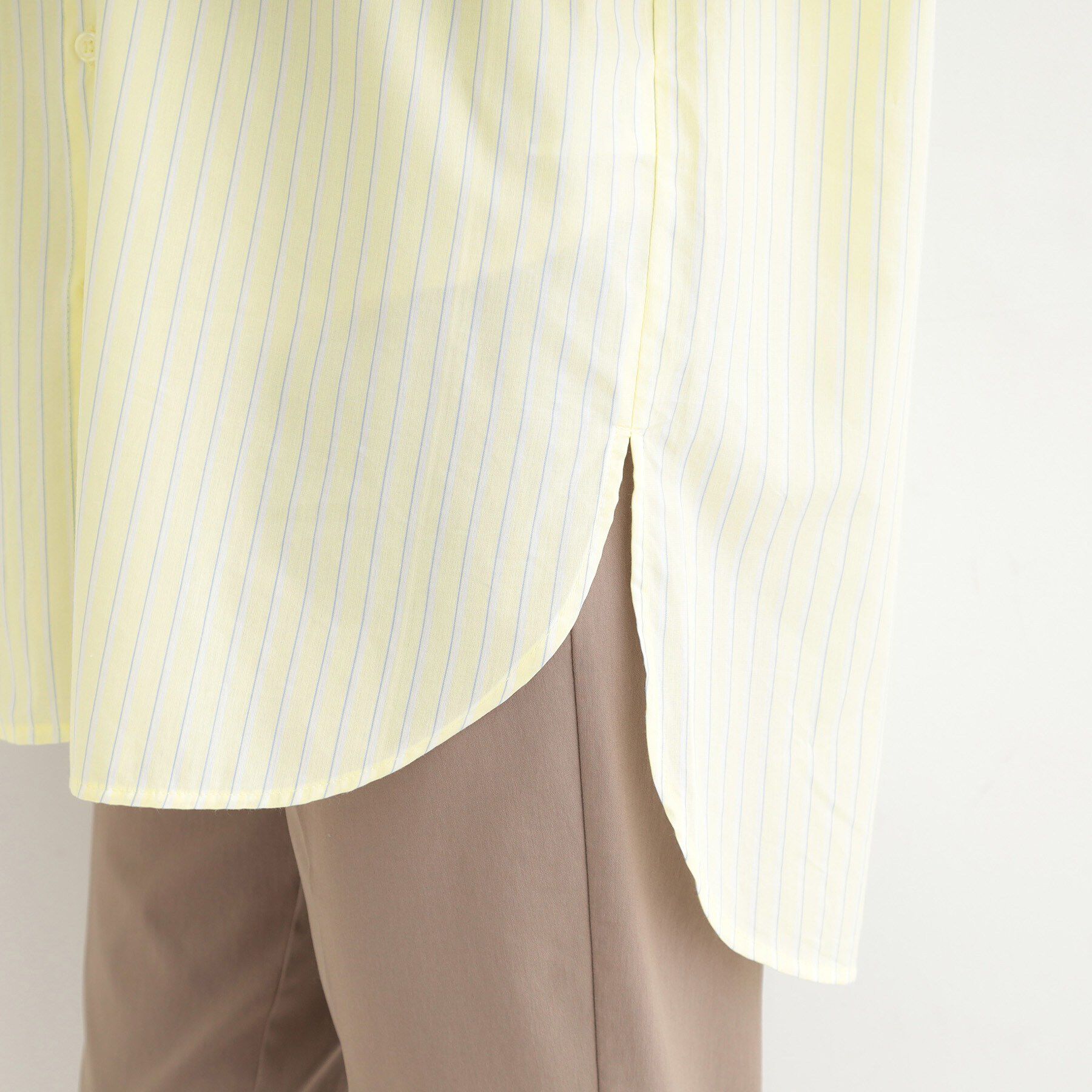 SHOO･LA･RUE「【体型カバー】バックギャザーで魅せる オーバーサイズシャツ」|シャツ・ブラウス|