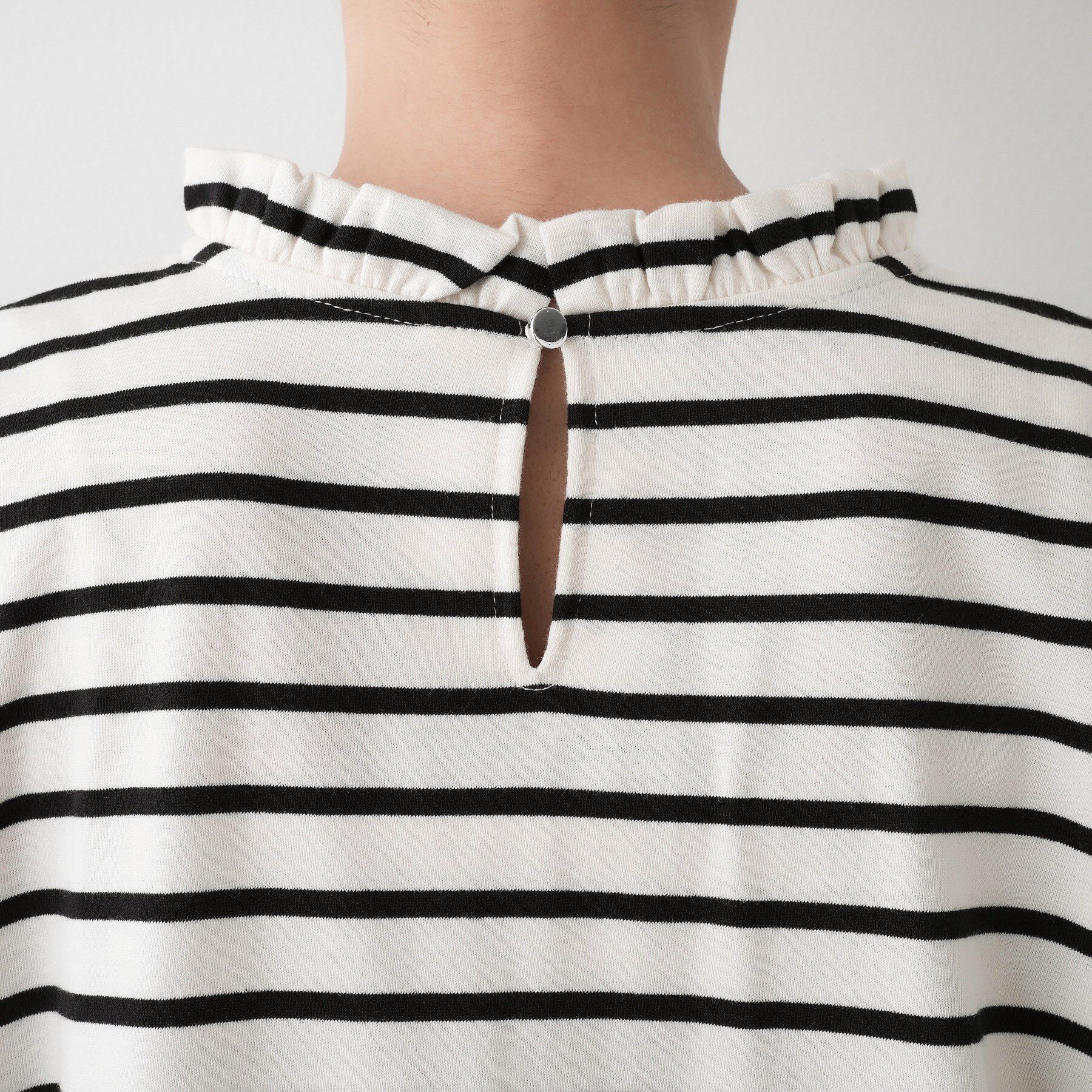 Dessin「【選べる首元デザイン/洗える】ネックフリルロングカットソー」|Tシャツ・カットソー|