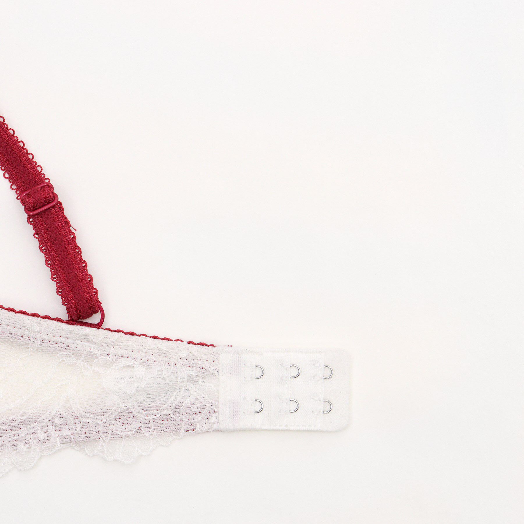 Risa Magli「サリー ブラジャー （D-F） ＜V Make Type＞」|インナー|