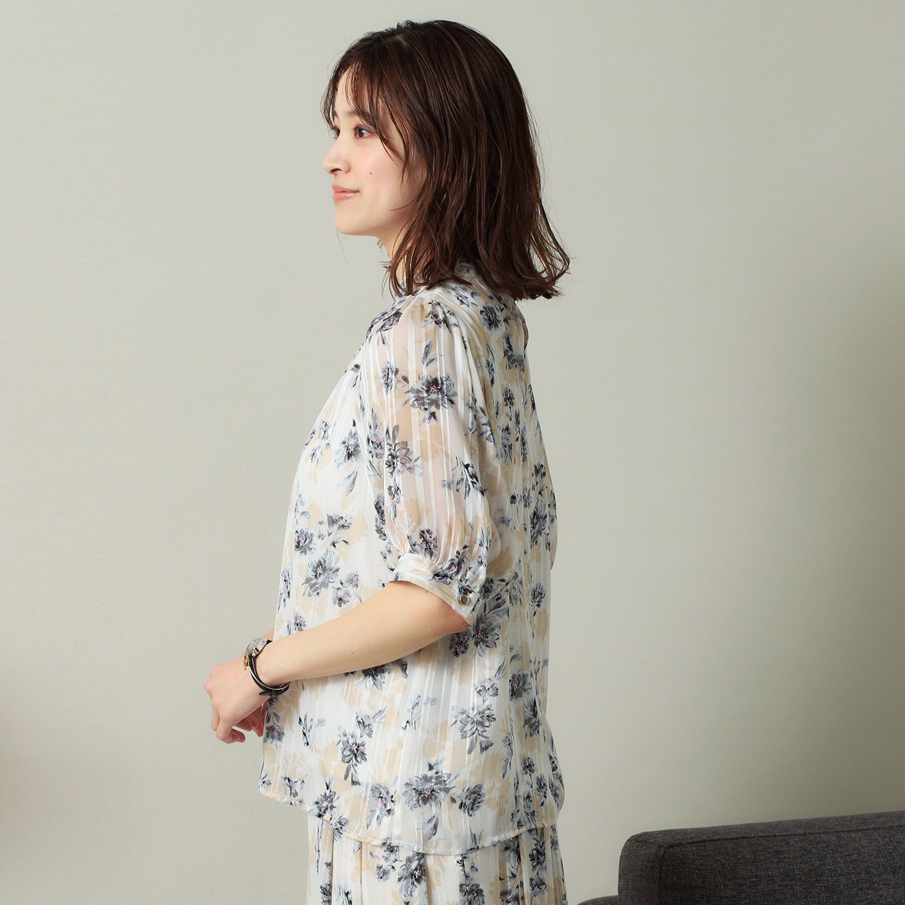 ITS&rsquo;DEMO「【手洗い可／M・Lサイズ展開】ラメストライプ花柄5分袖ブラウス」|シャツ・ブラウス|