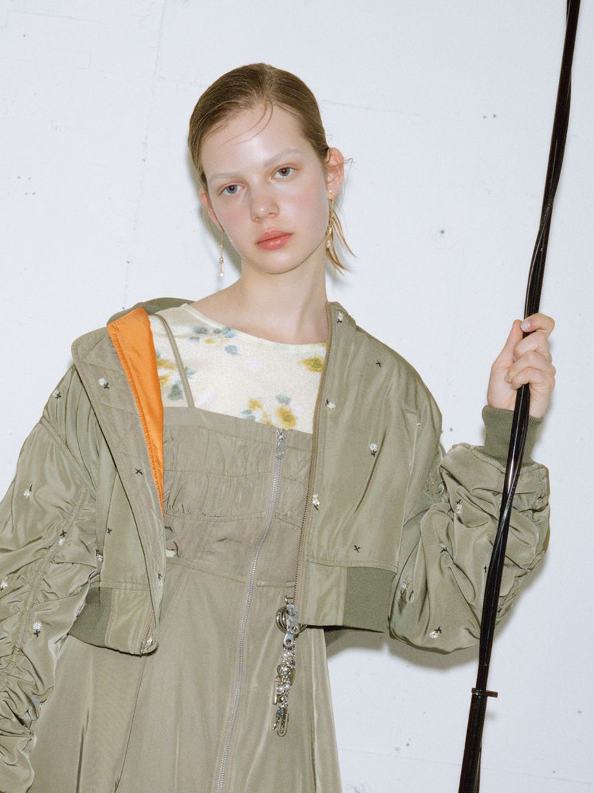 FURFUR「【WEB・一部店舗限定カラー】フラワー刺繍MA-1」|ブルゾン・スタジャン|