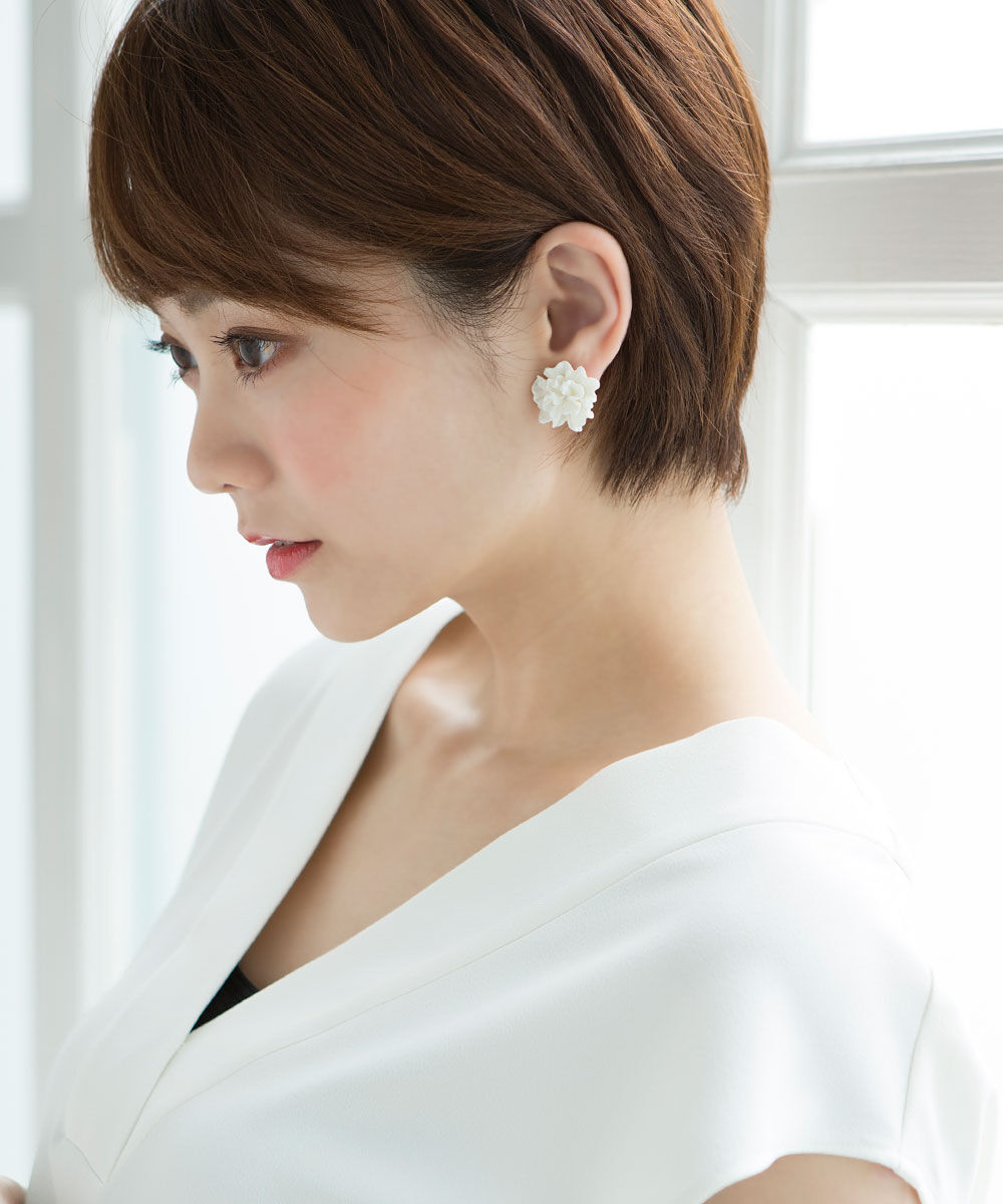 colleca la「グロッシーフラワーイヤリング」|イヤリング|