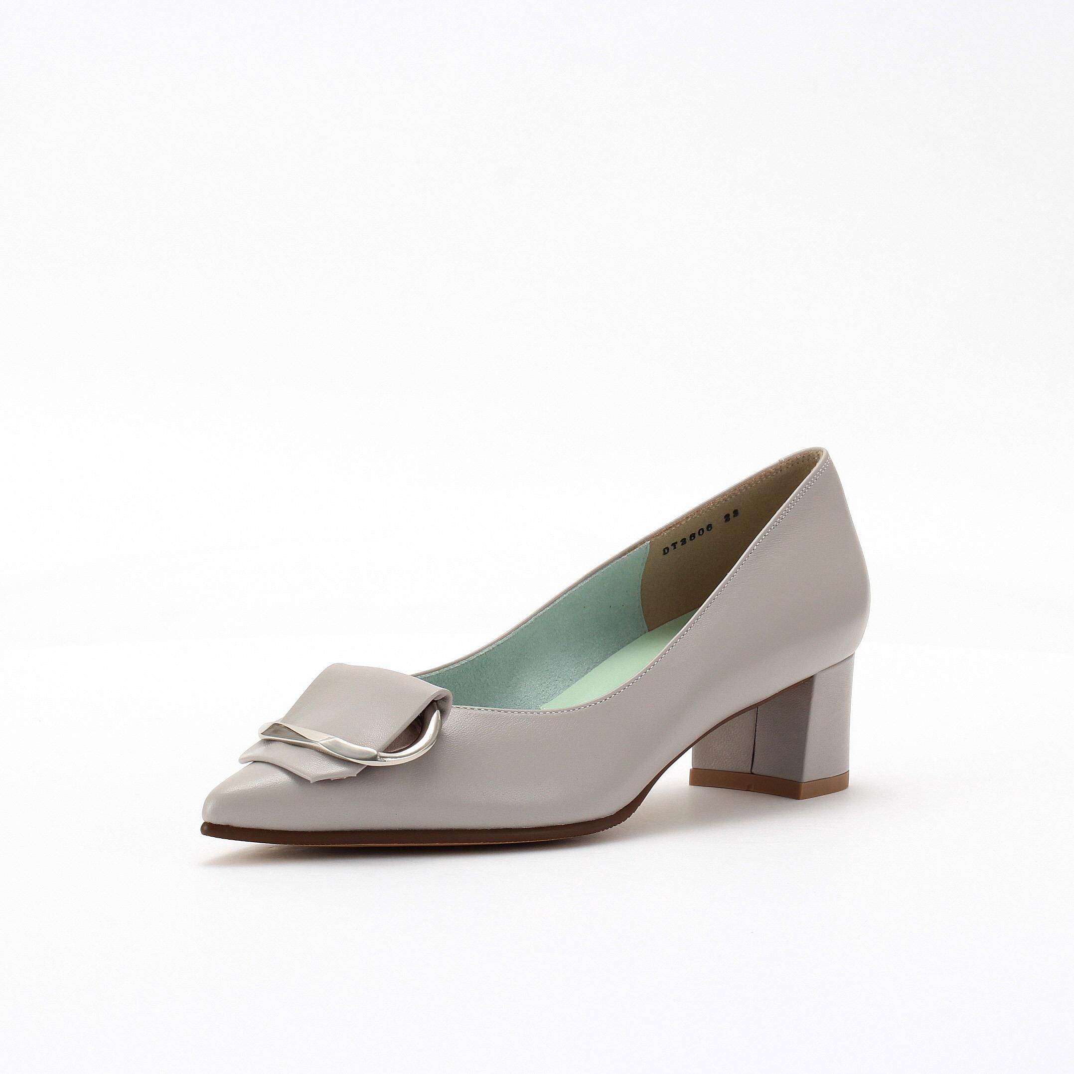 銀座かねまつ「LSDT2606SHPLGY 【本革】【防水】アクアベルパンプス」|パンプス|ライトグレー