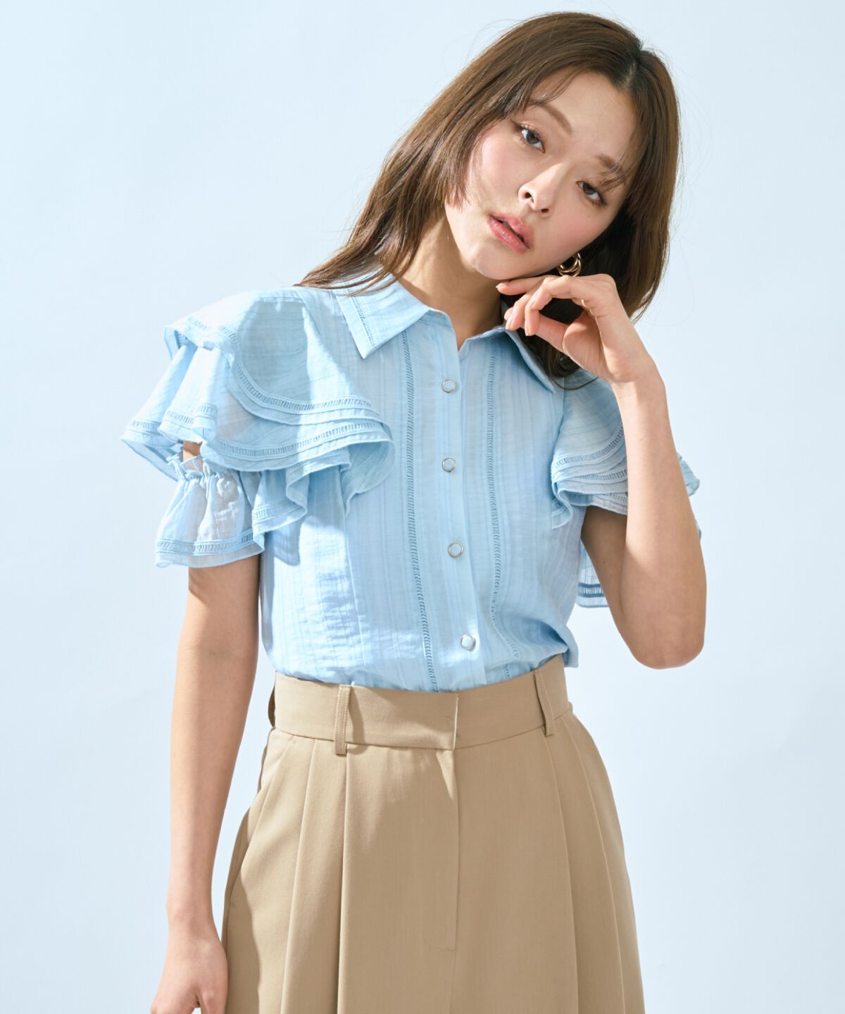 アンドクチュール「ラッフルスリーブシャツブラウス」|シャツ・ブラウス|ブルー