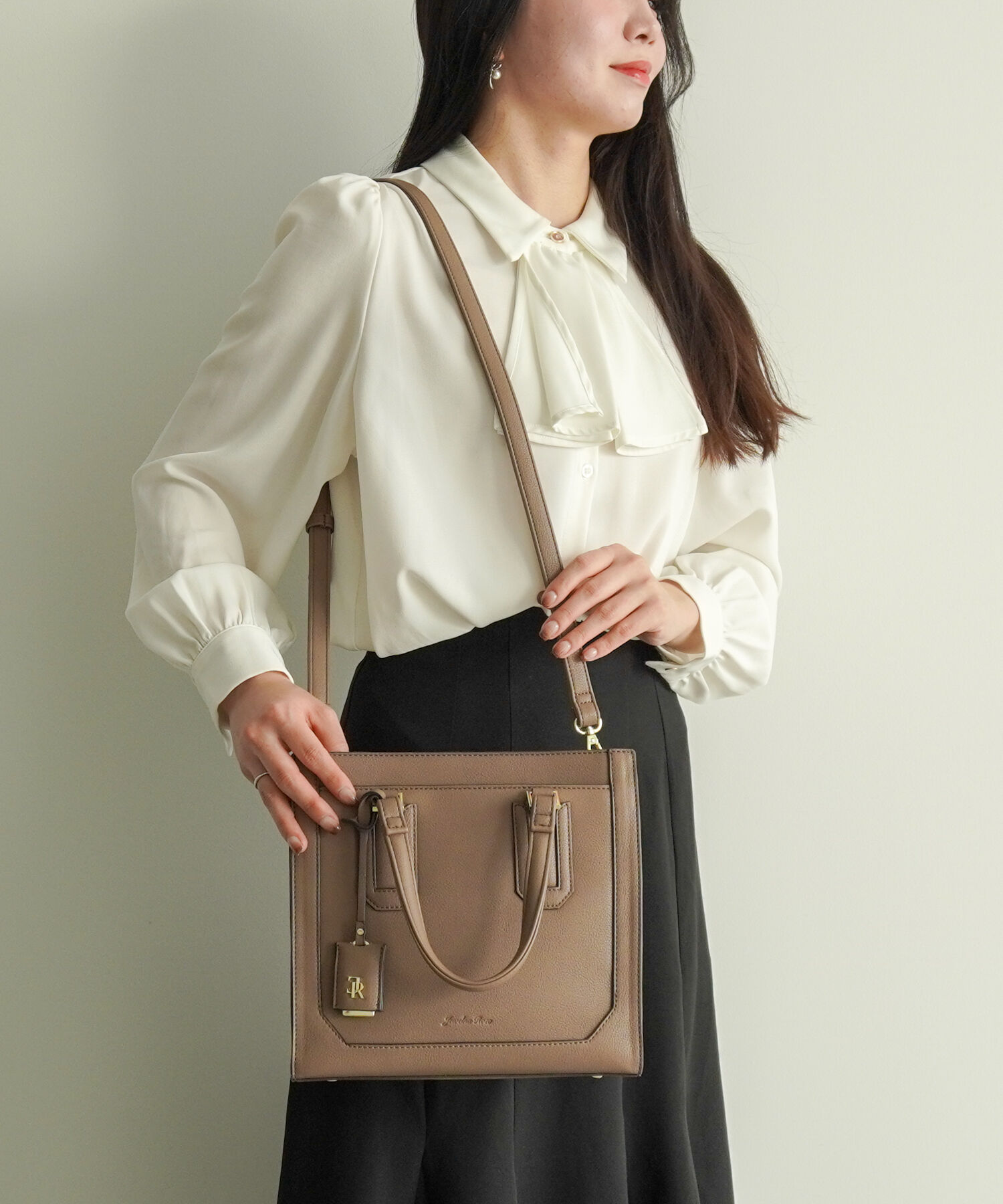  「Jewelna Rose アリゼ トートバッグ ミドルサイズ 11928」|ショルダー・メッセンジャー|