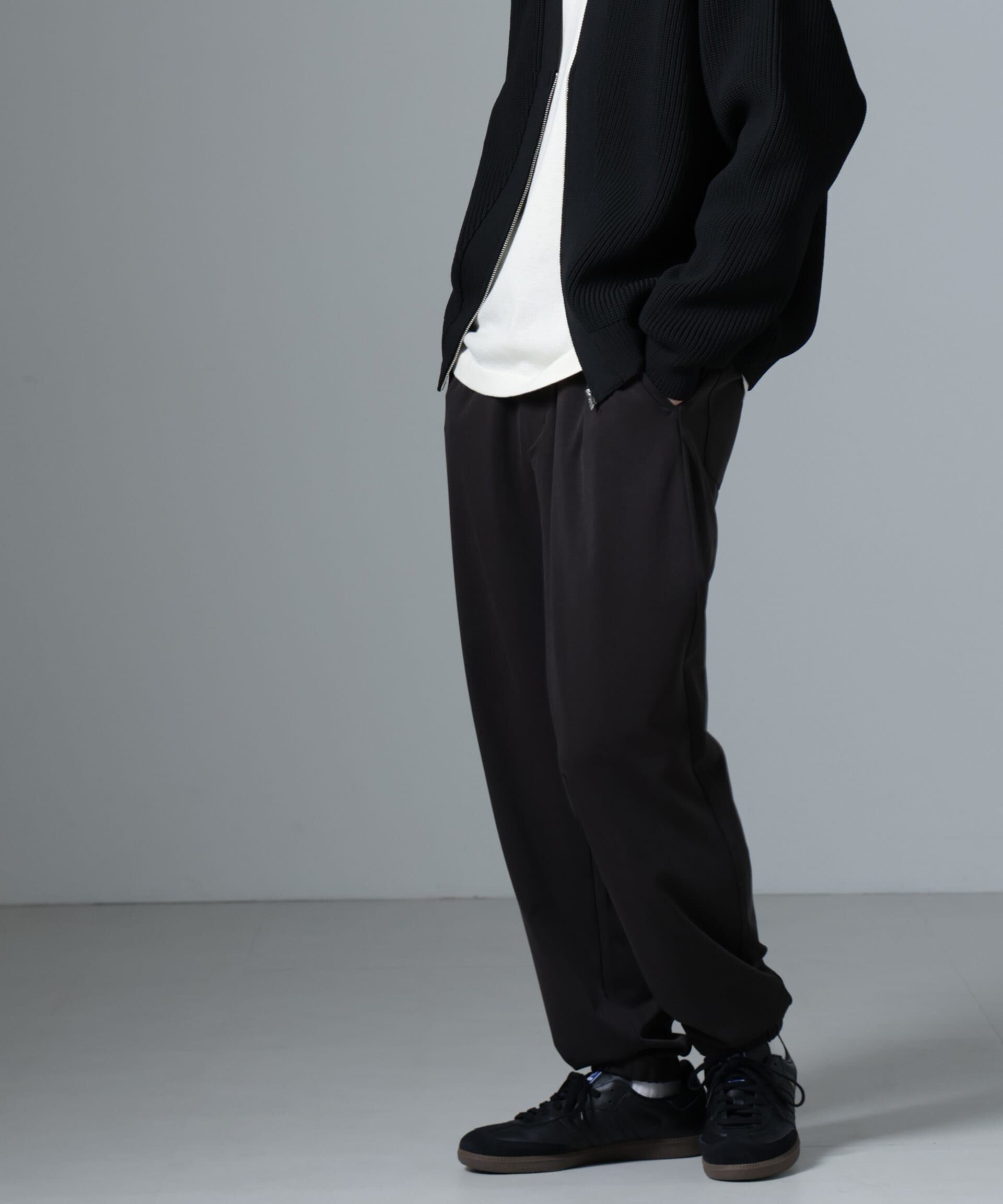 nano･universe「ヌバックライクスムースジョガーパンツ」|チノ|