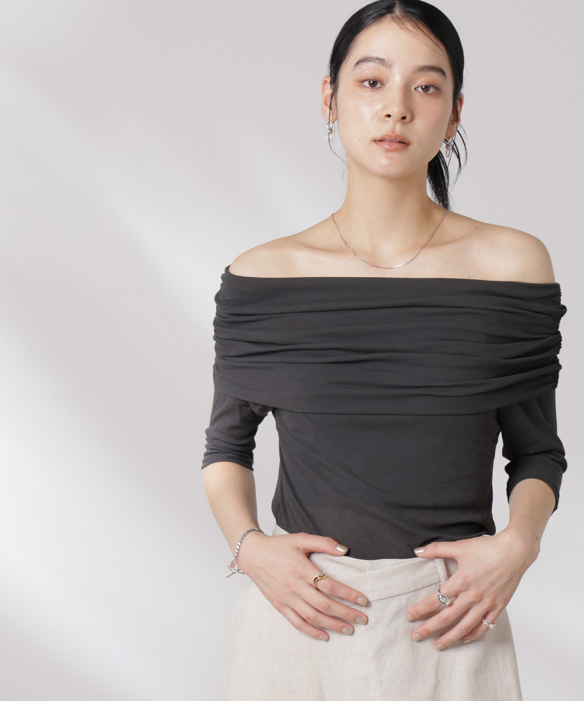 nano･universe「オフショルダーシアートップス」|Tシャツ・カットソー|