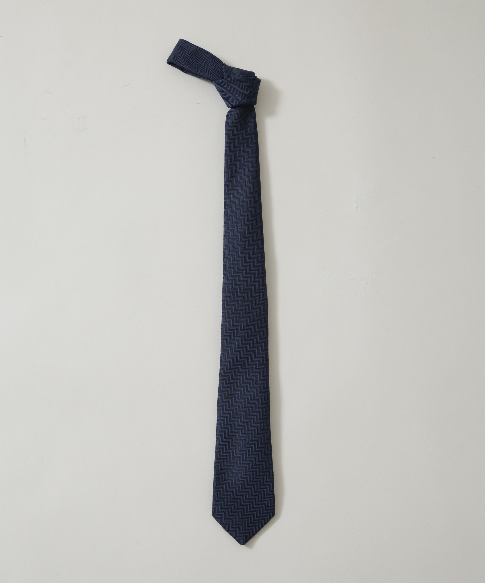 nano･universe「京都西陣ウォッシャブルヘリンボーンソリッドネクタイ」|ネクタイ・蝶ネクタイ|ネイビー