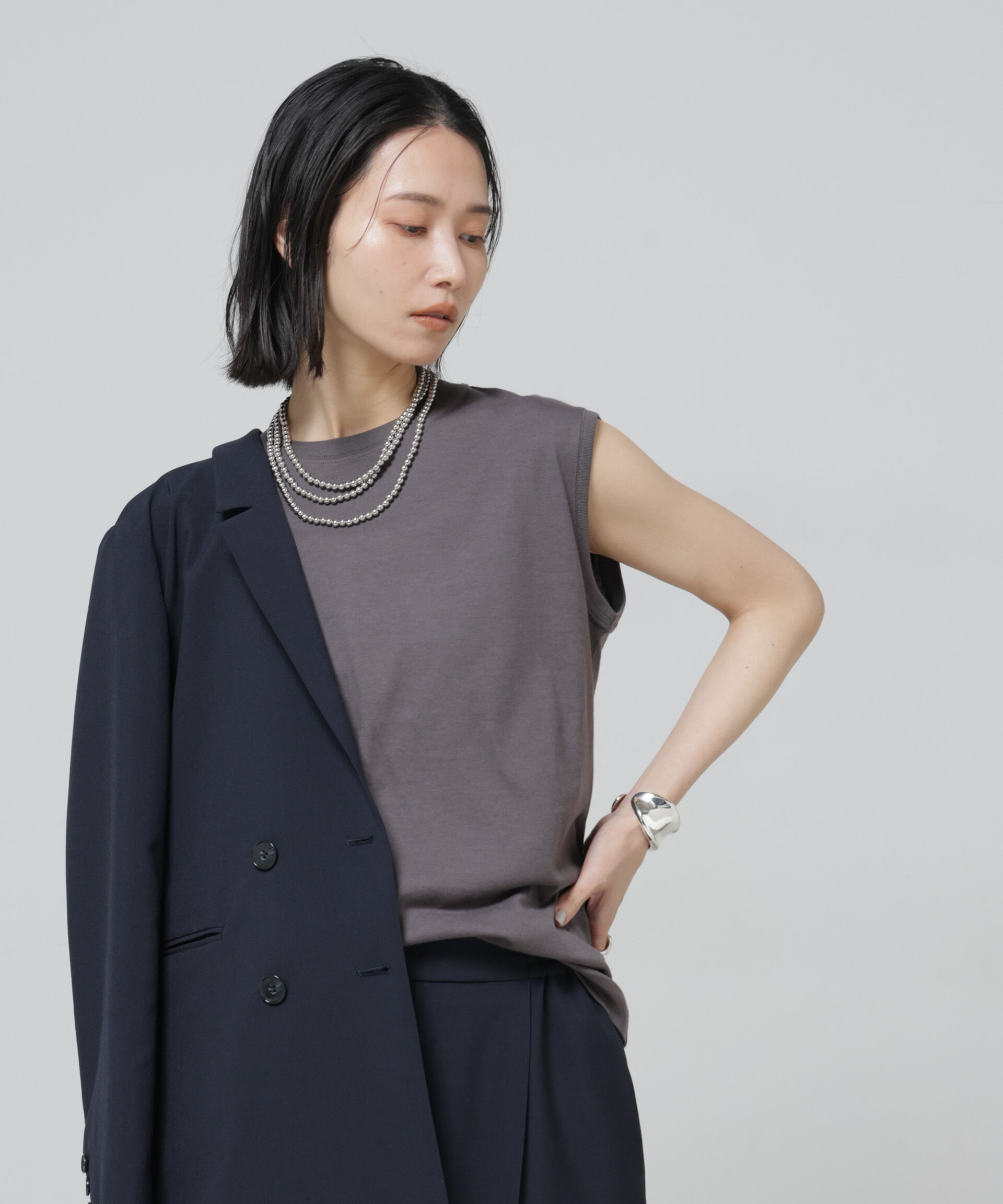 nano･universe「Anti Soaked(R) 汗染み防止ノースリーブTシャツ」|Tシャツ・カットソー|チャコール3