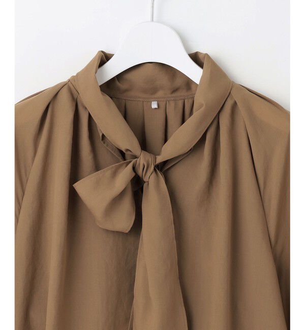 自由区「【カタログ掲載】ソフトスパンビエラボウタイ ブラウス」|シャツ・ブラウス|