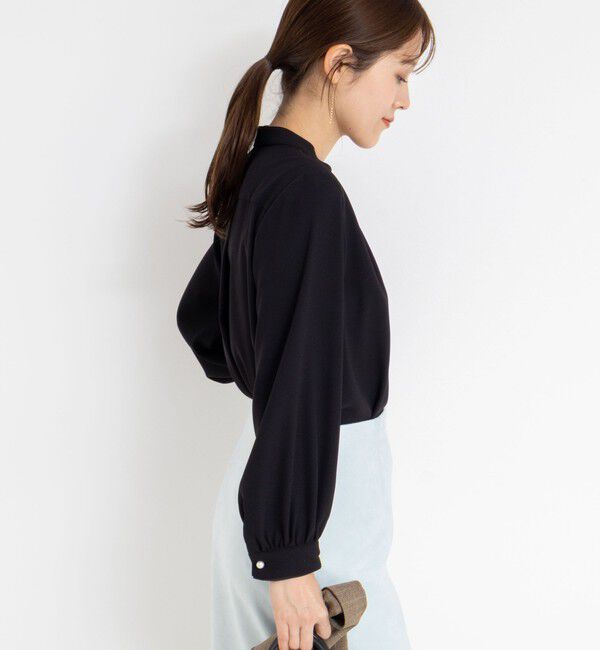 NOLLEY'S sophi「ウォッシャブルバックサテンパール釦タックブラウス」|シャツ・ブラウス|