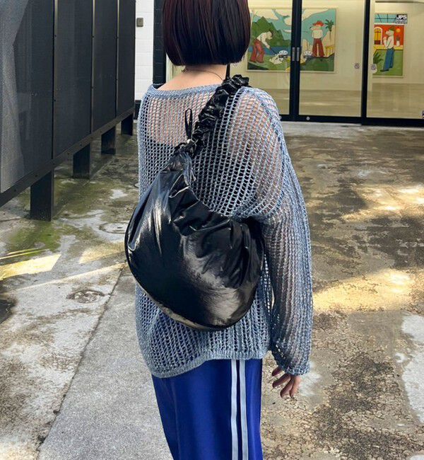 fredy emue「ソフトパテッドシャーリングショルダーバッグ」|ショルダー・メッセンジャー|