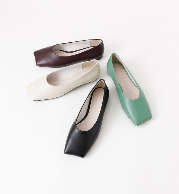 AU BANNISTER「【LAROUTE】オブリークトゥフラットパンプス」|パンプス|