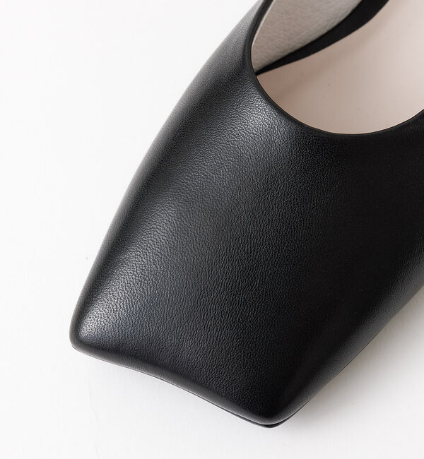 AU BANNISTER「【LAROUTE】オブリークトゥフラットパンプス」|パンプス|