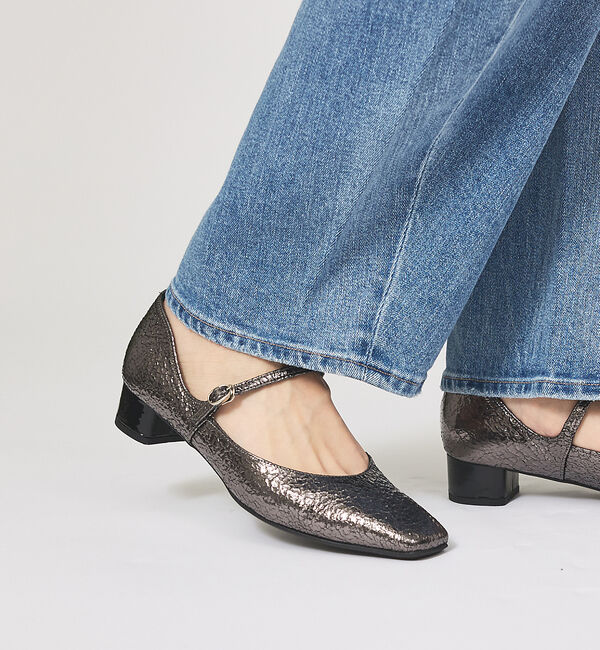 AU BANNISTER「【&ldquo;めめの暮らし&rdquo;さんご紹介】メリージェーンパンプス」|パンプス|