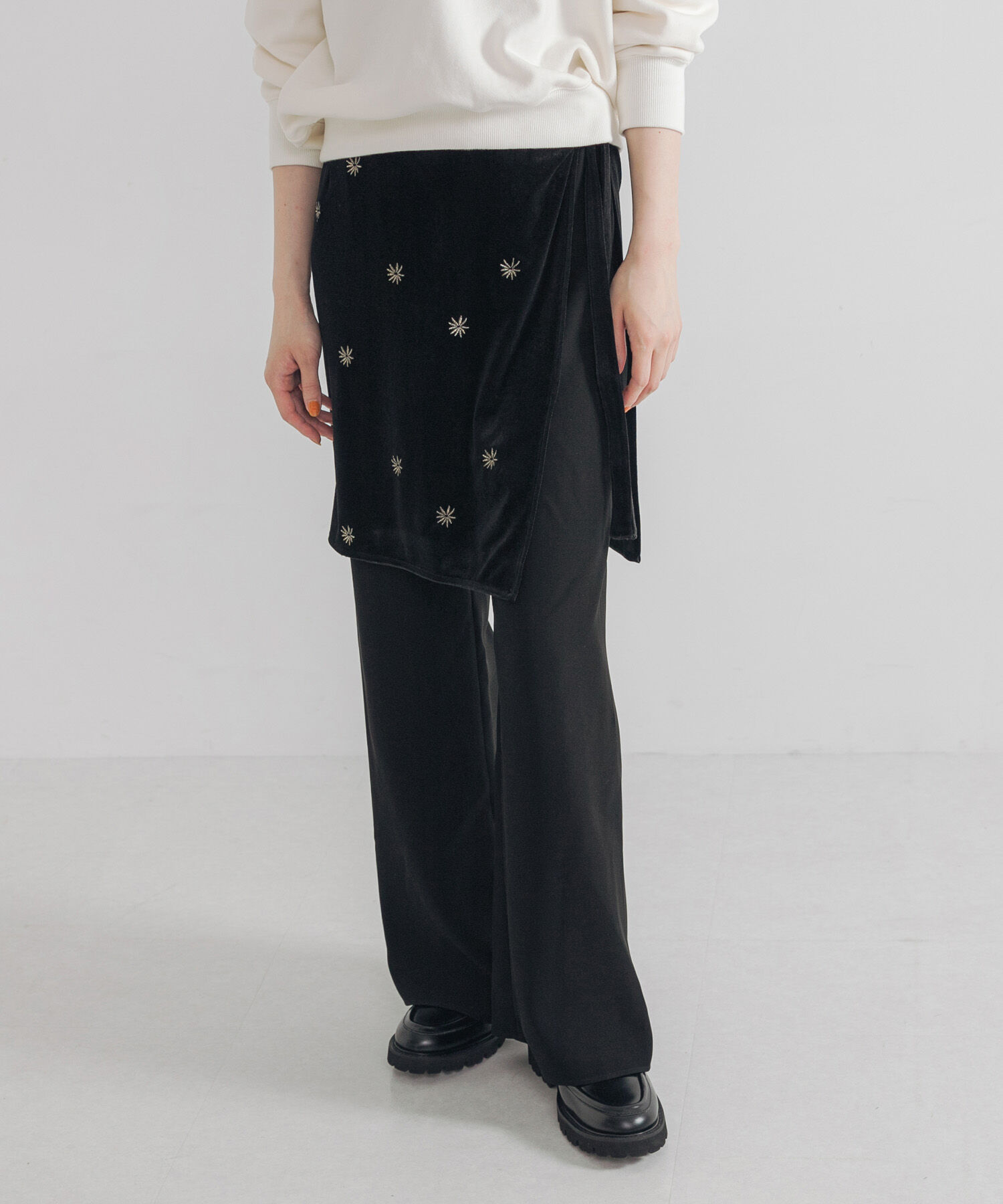 URBAN RESEARCH「ベロア刺繍ラップスカート」|スカート|