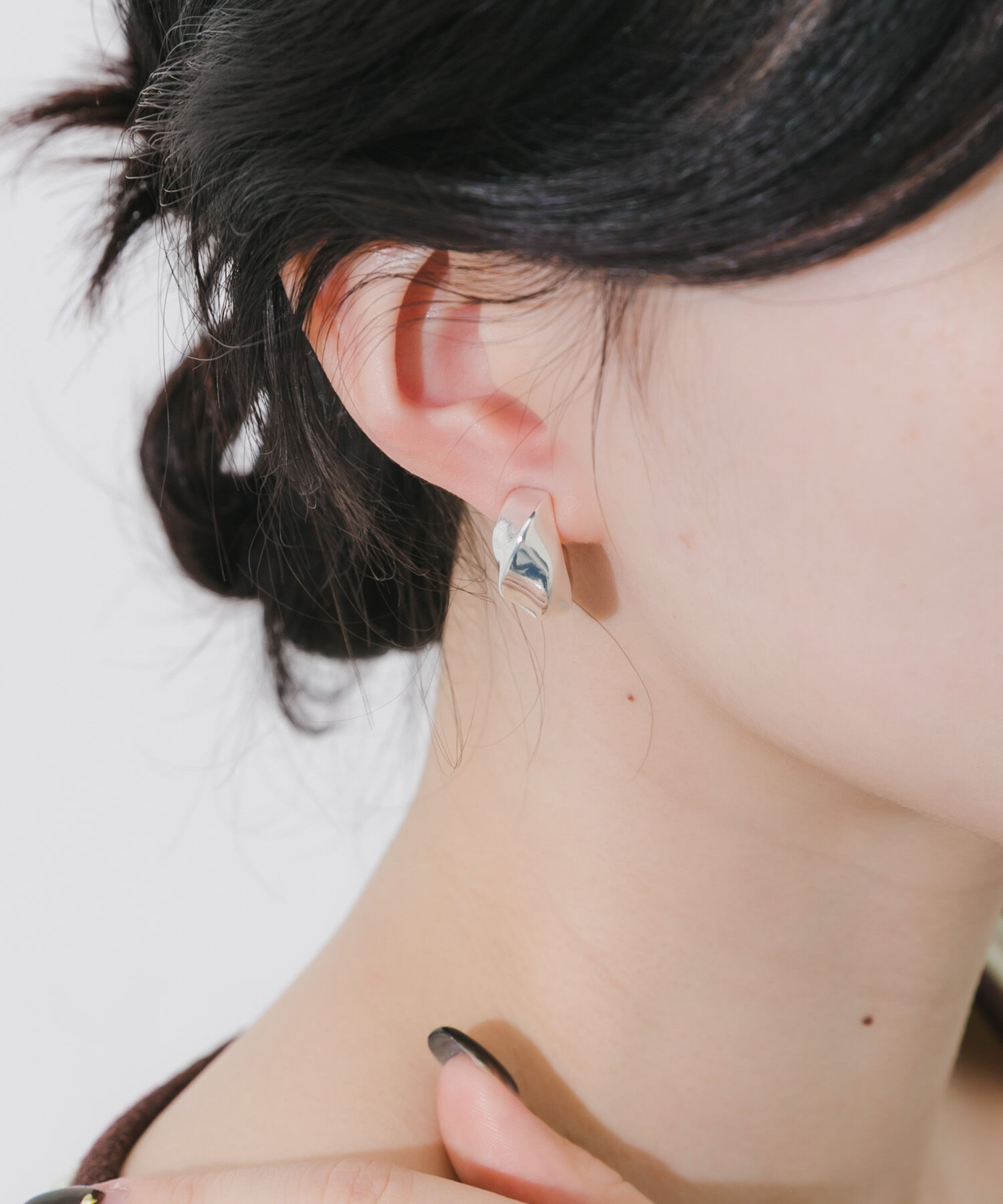 SMELLY「メタルワイドツイストフープイヤリング」|イヤリング|