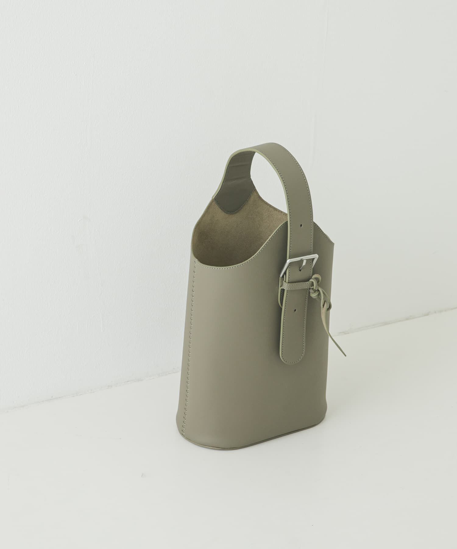 URBAN RESEARCH「『一部別注カラー』BAGMATI　レザーワンショルダーバッグ」|ハンドバッグ|